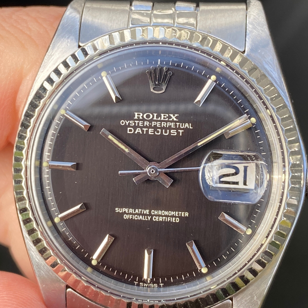 Rolex Datejust Schwarzes Gilt Zifferblatt mit Rolex Service Papiere Referenz 1601