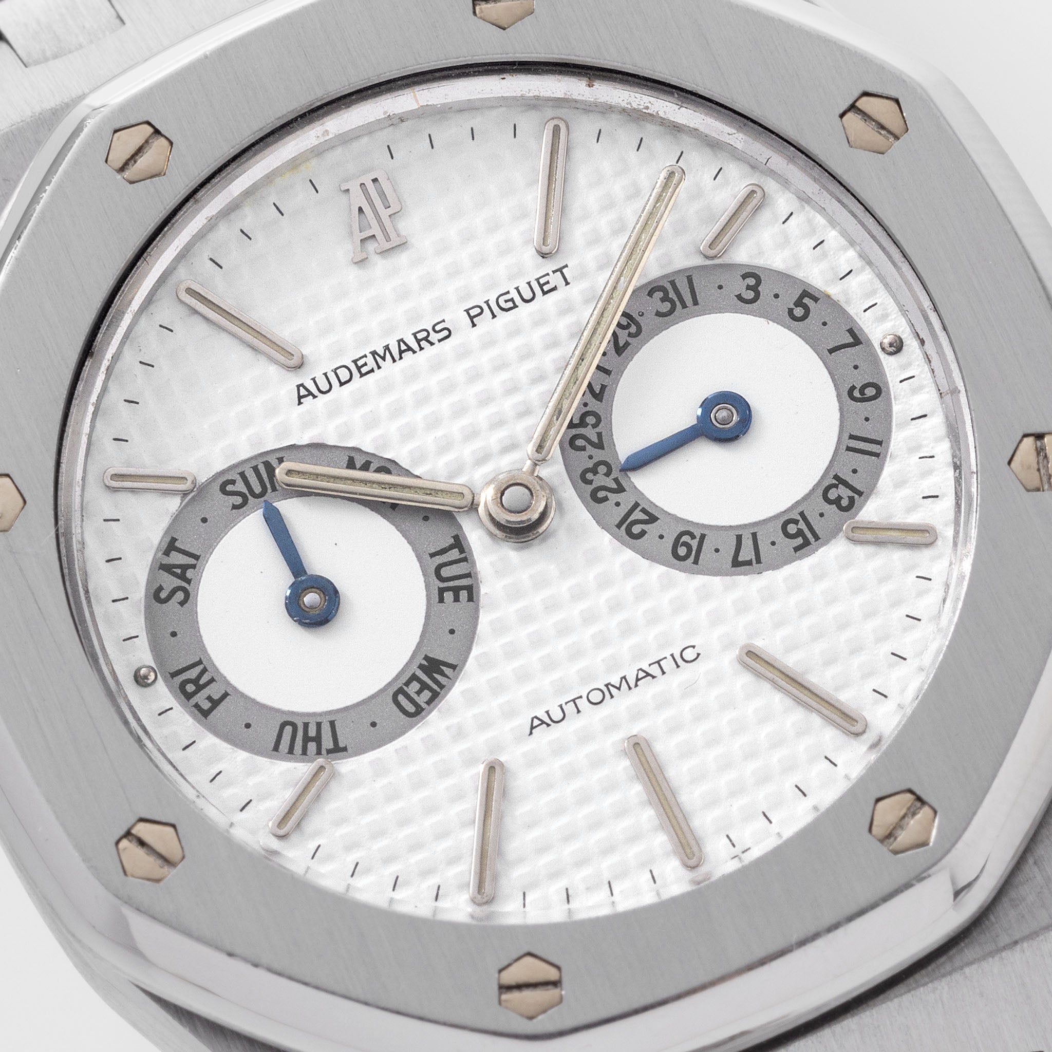AUDEMARS PIGUET ROYAL OAK DAY-DATE 25572ST Weißes Zifferblatt