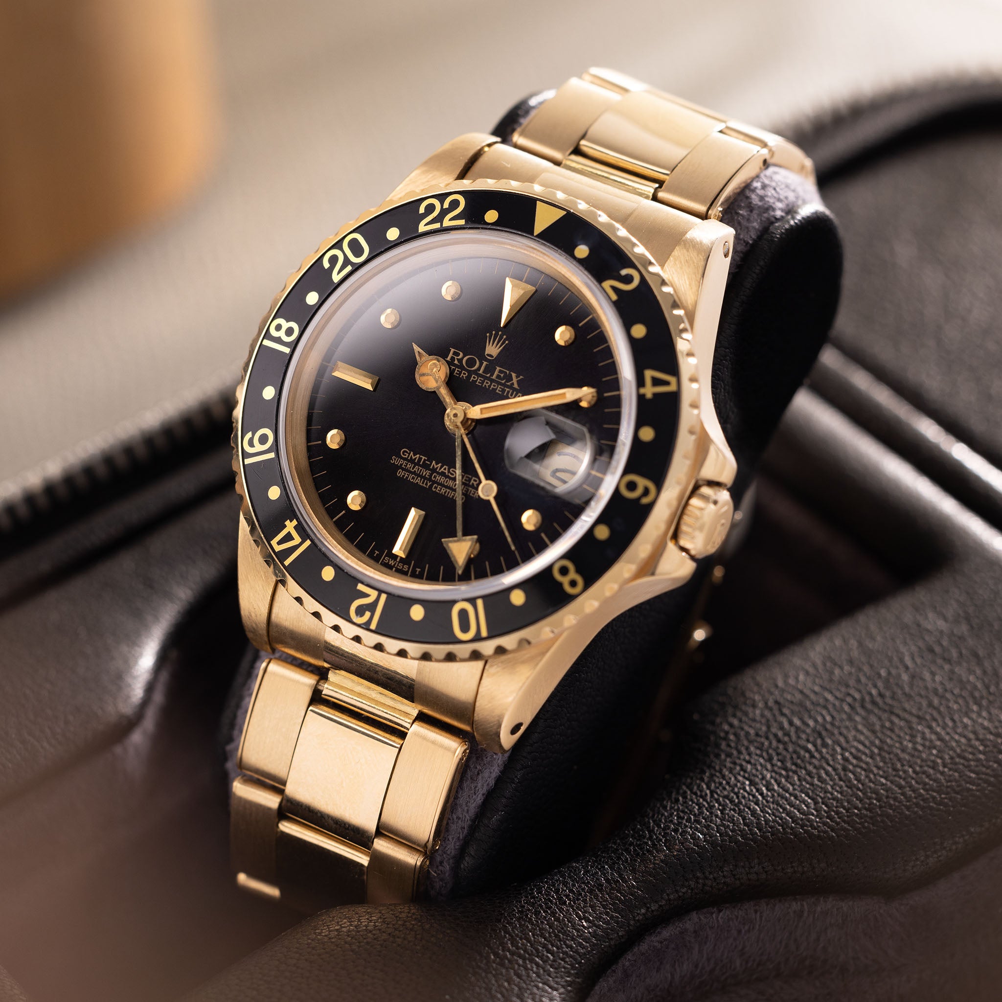 Rolex GMT-Master 16758 18 Karat Gelbgold schwarzes Nippel-Zifferblatt
