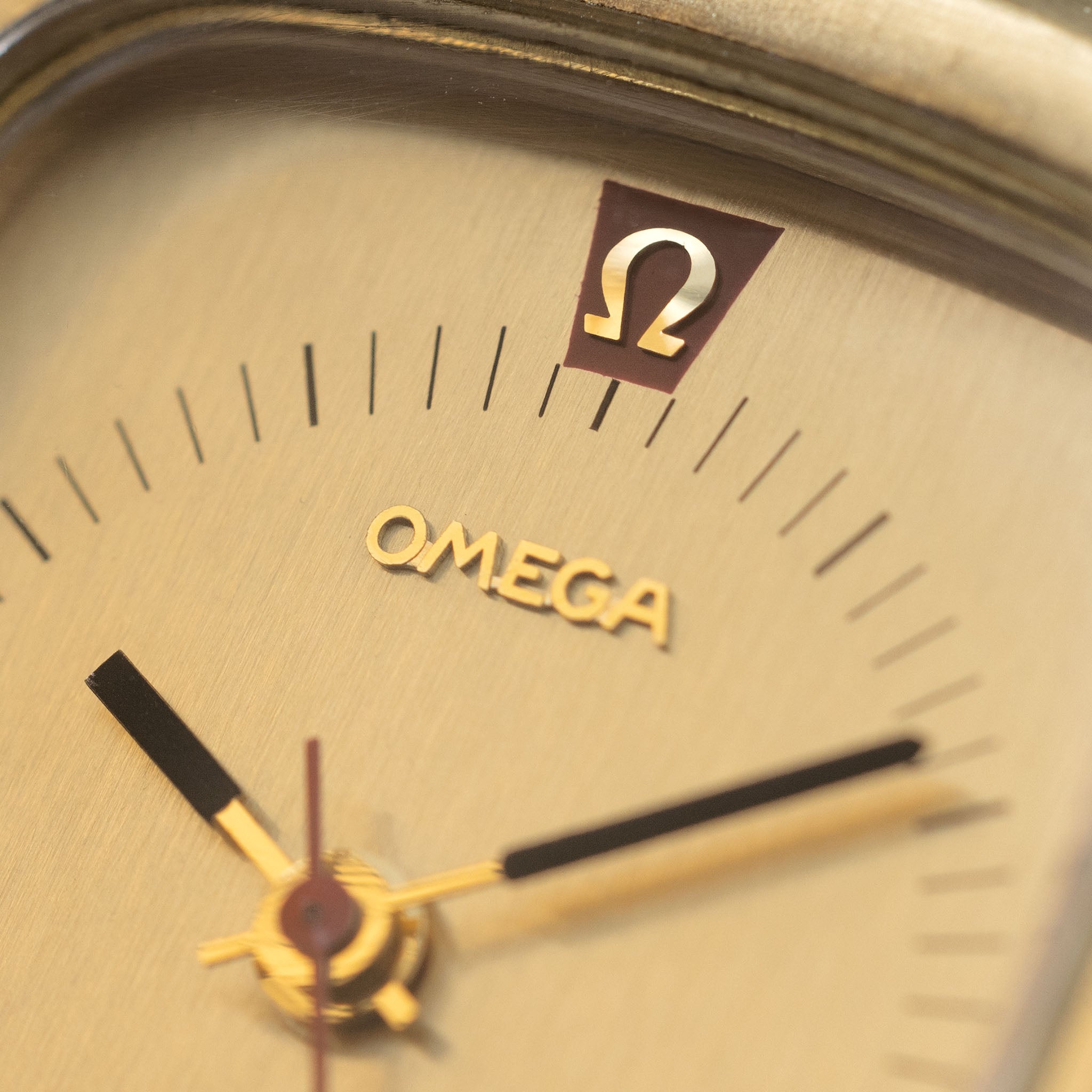 Omega Referenz 96.005 Beta 21 Uhrwerk In 18 Karat Gelbgold