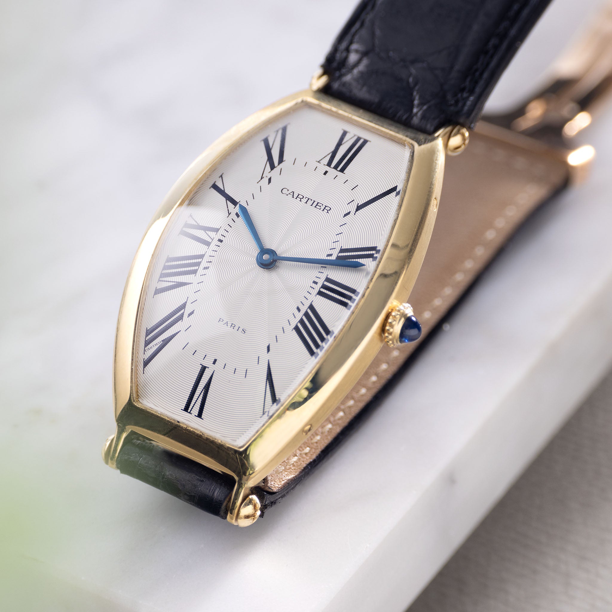 Cartier Tonneau Paris 18k Gelbgold