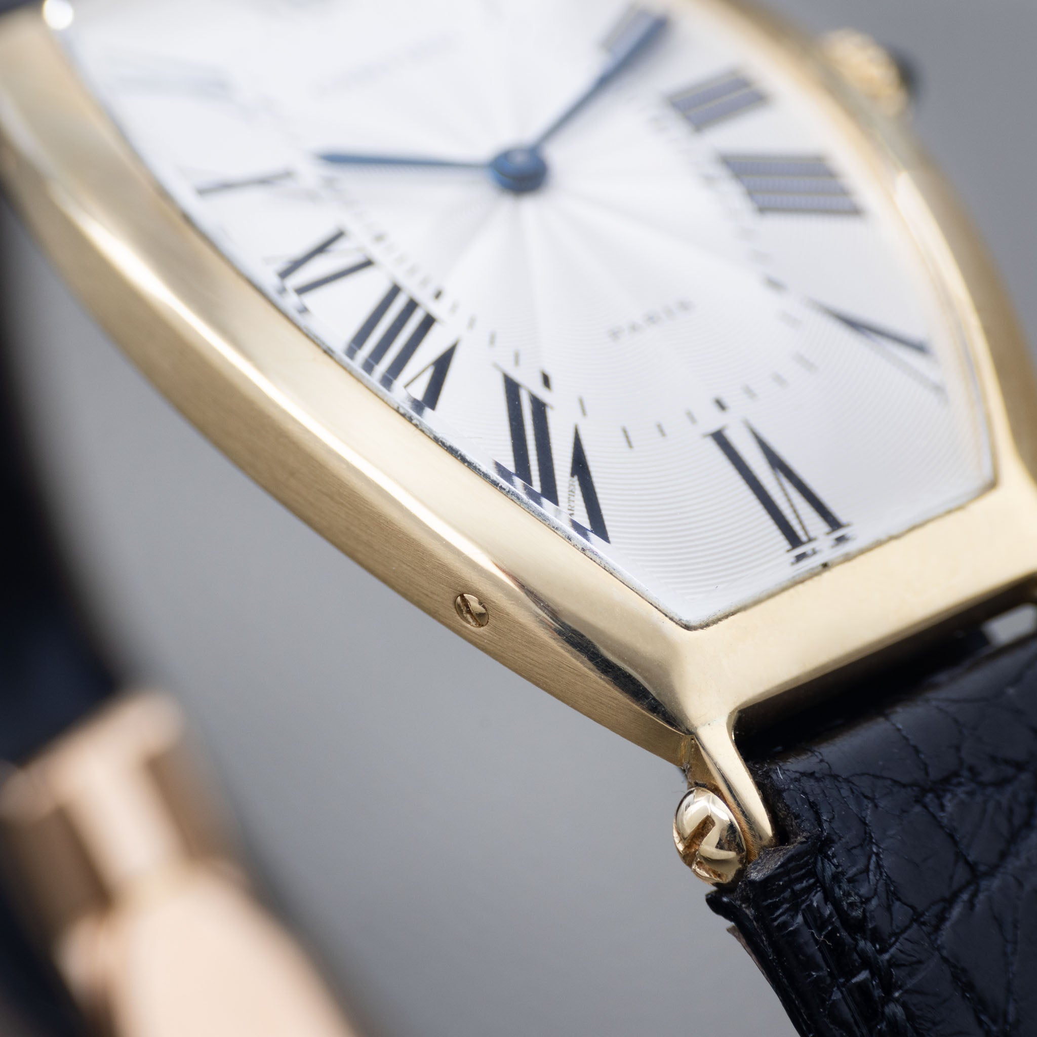 Cartier Tonneau Paris 18k Gelbgold