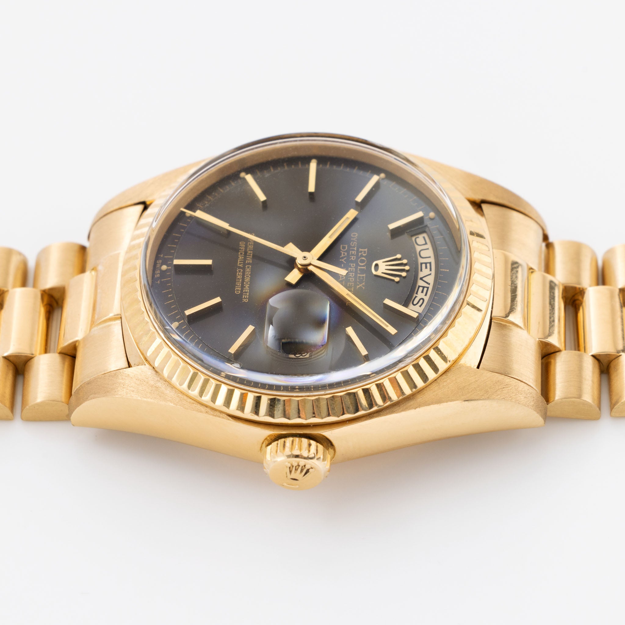 Rolex Day-Date 1803 Stilvolles warmgraues Soleil-Zifferblatt