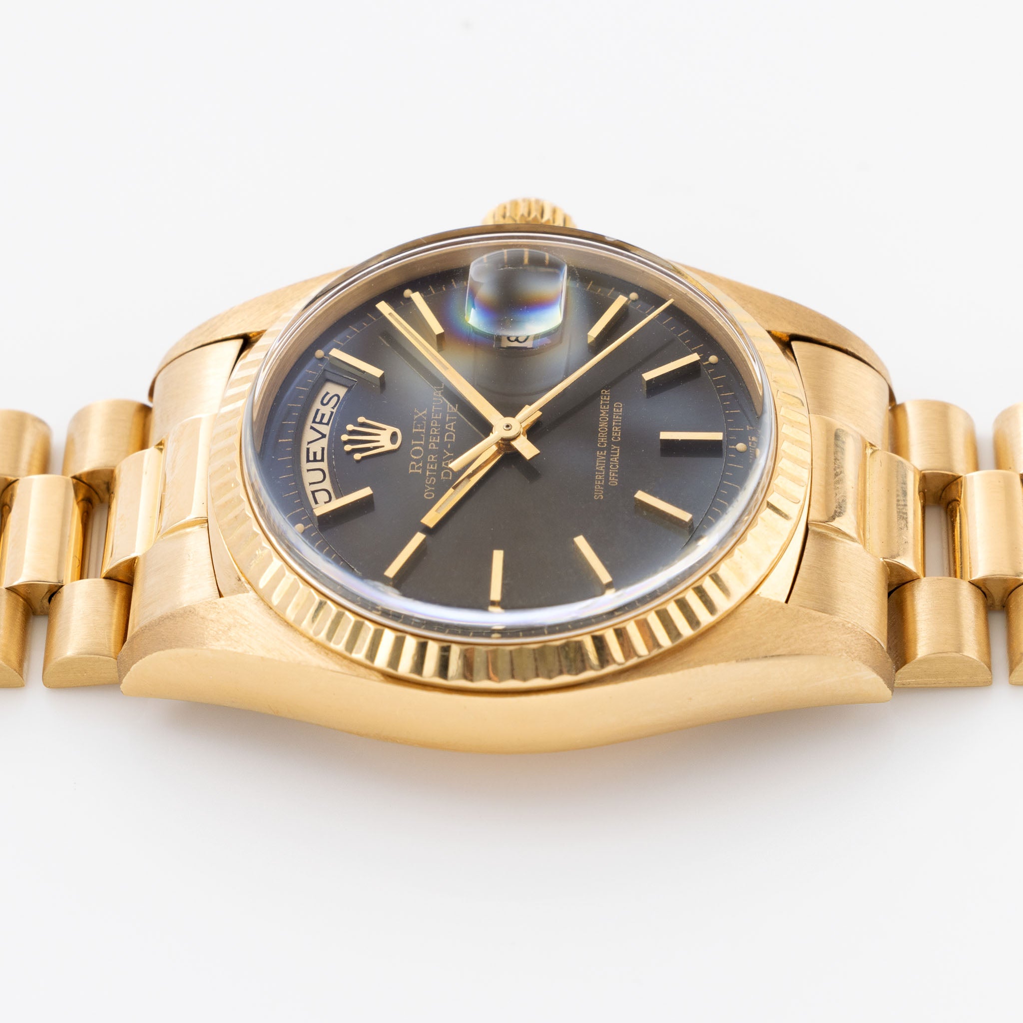 Rolex Day-Date 1803 Stilvolles warmgraues Soleil-Zifferblatt