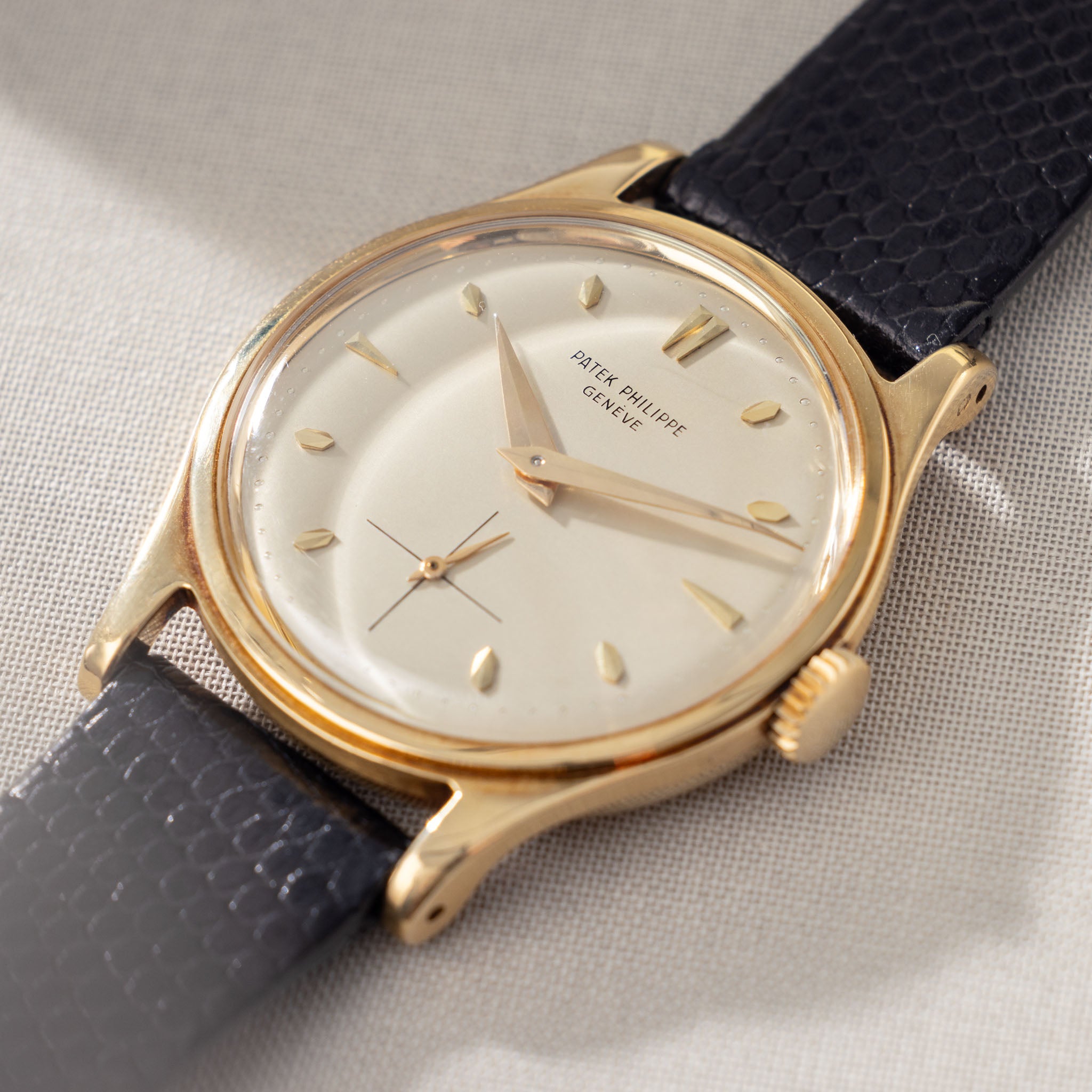 Patek Philippe Calatrava 2509 18 Karat Gelbgold mit Archivauszug