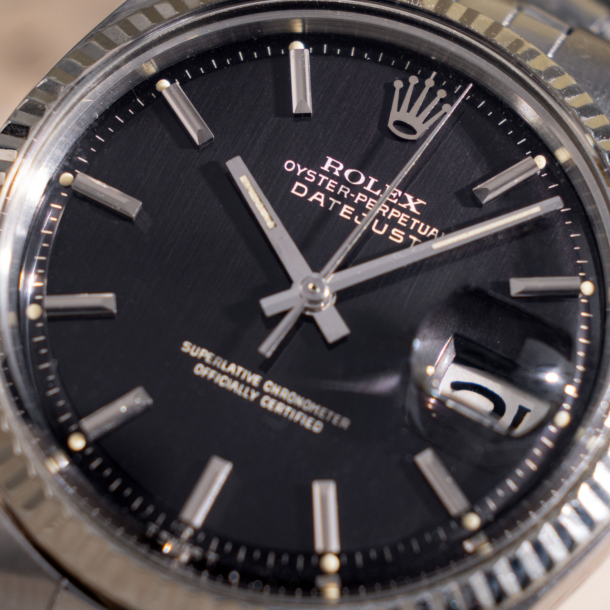 Rolex Datejust Schwarzes Gilt Zifferblatt mit Rolex Service Papiere Referenz 1601