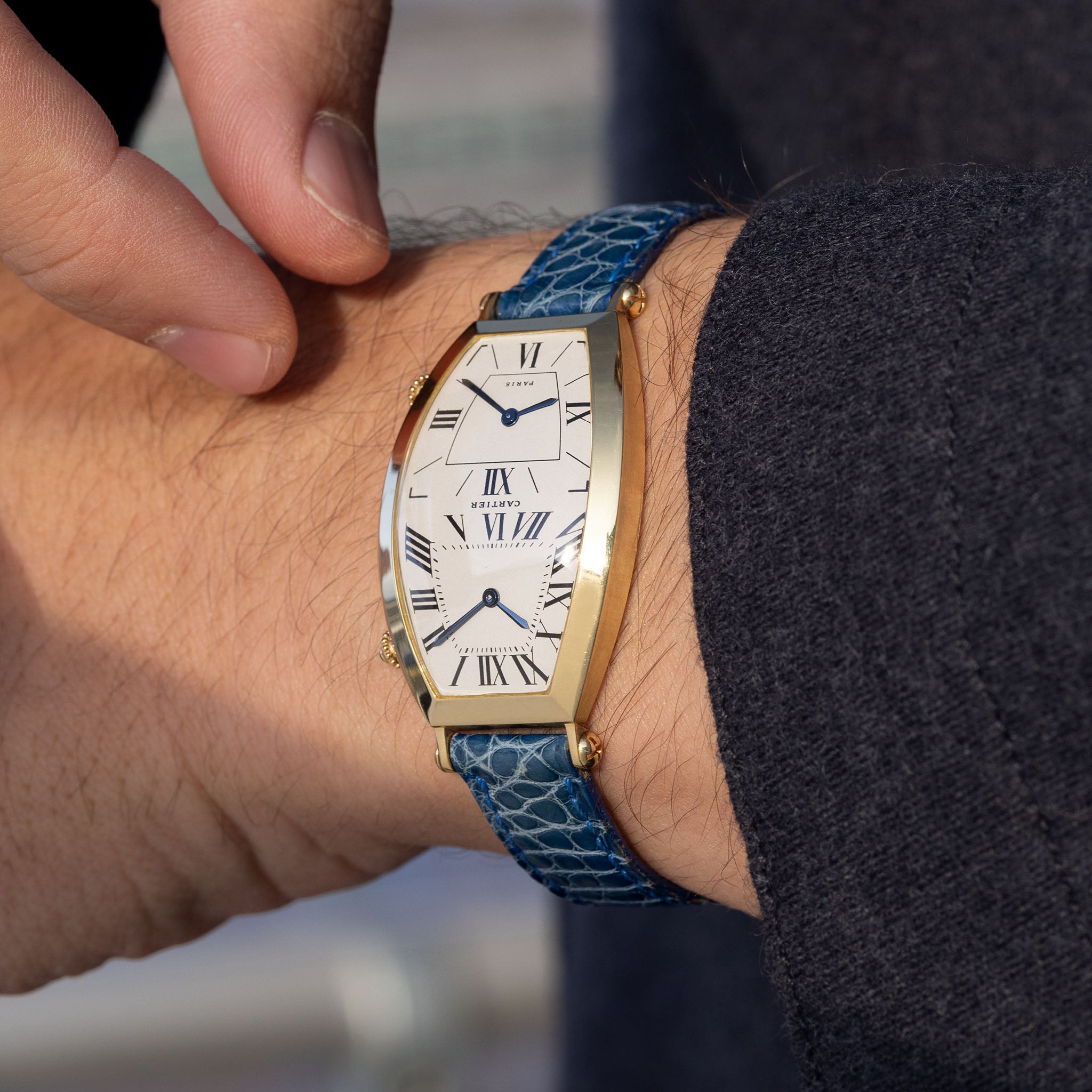 Cartier Paris Tonneau Dual Time 18 Karat Gelbgold