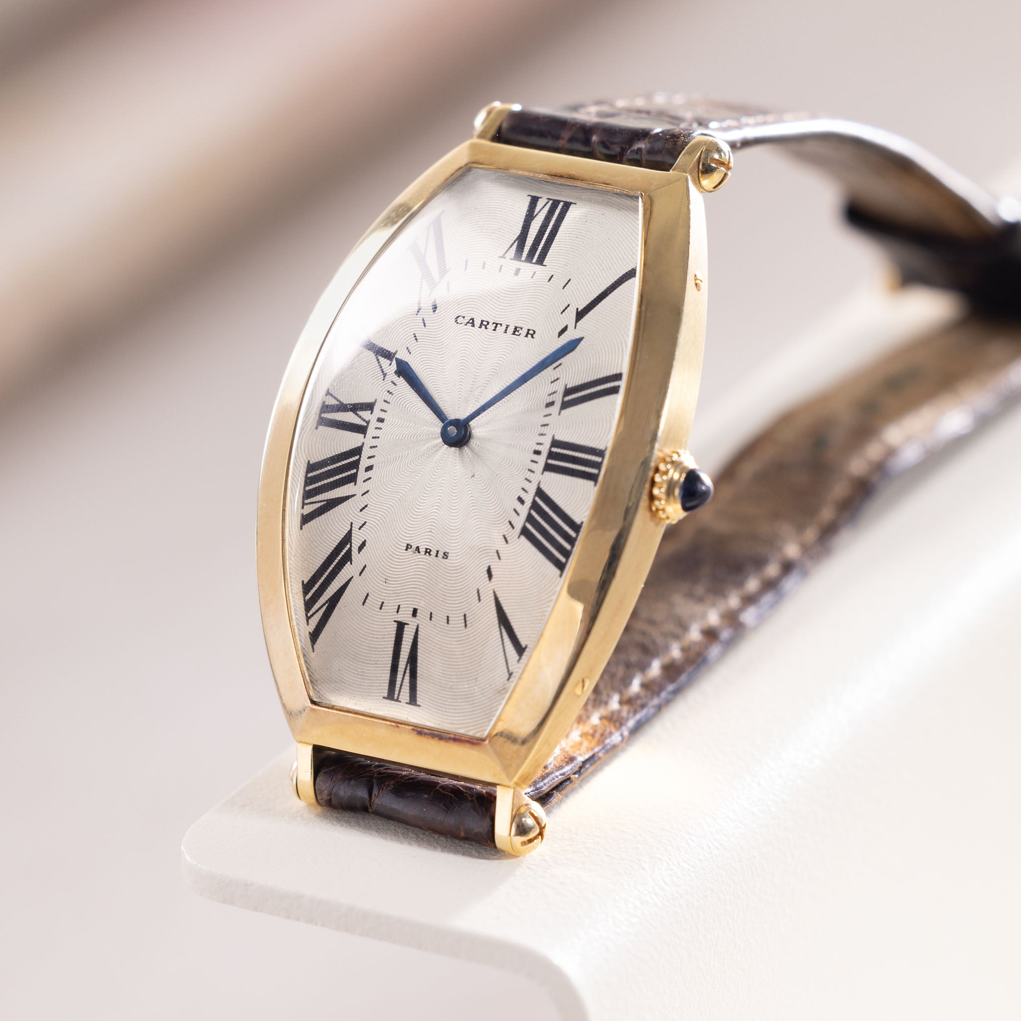 Cartier Paris Tonneau Jumbo 18 Karat Gelbgold