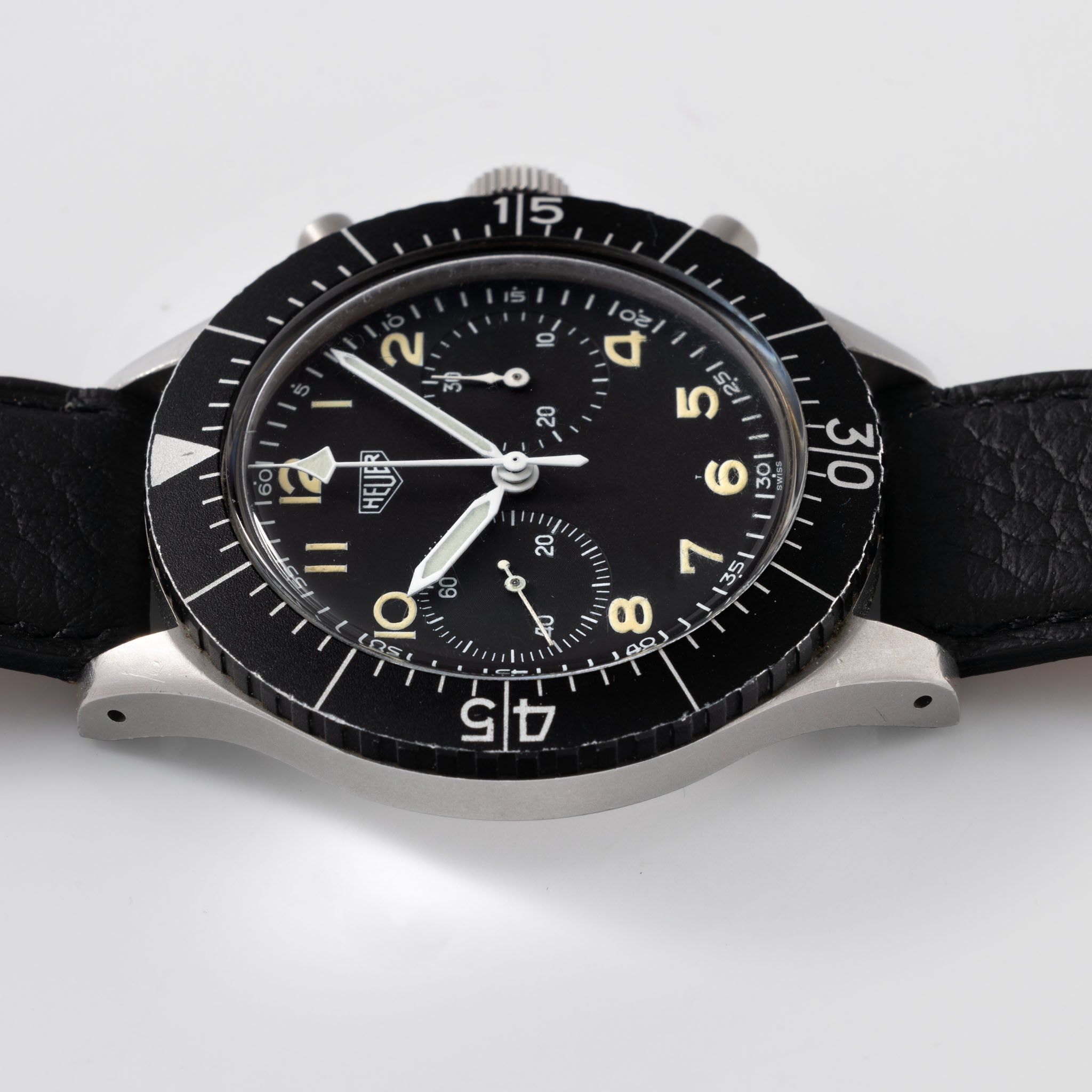 Heuer Bundeswehr Chronograph Referenz 1550SG mit "Small-T" Zifferblatt