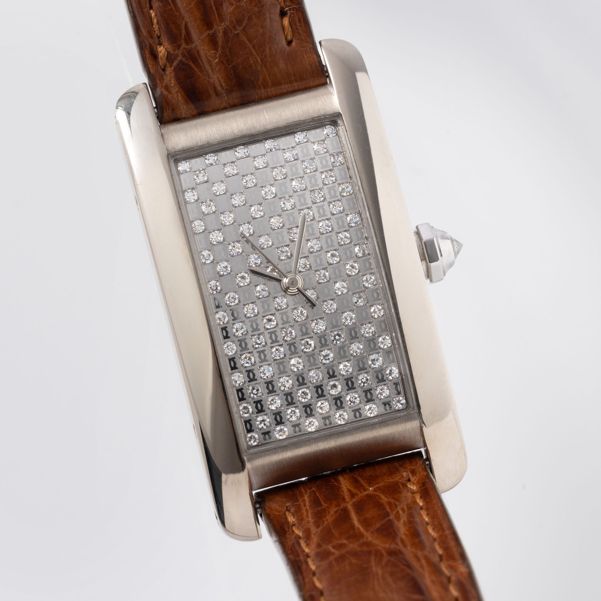 Cartier Tank Américaine 18 Karat Weißgold Pavé Zifferblatt Referenz 2490