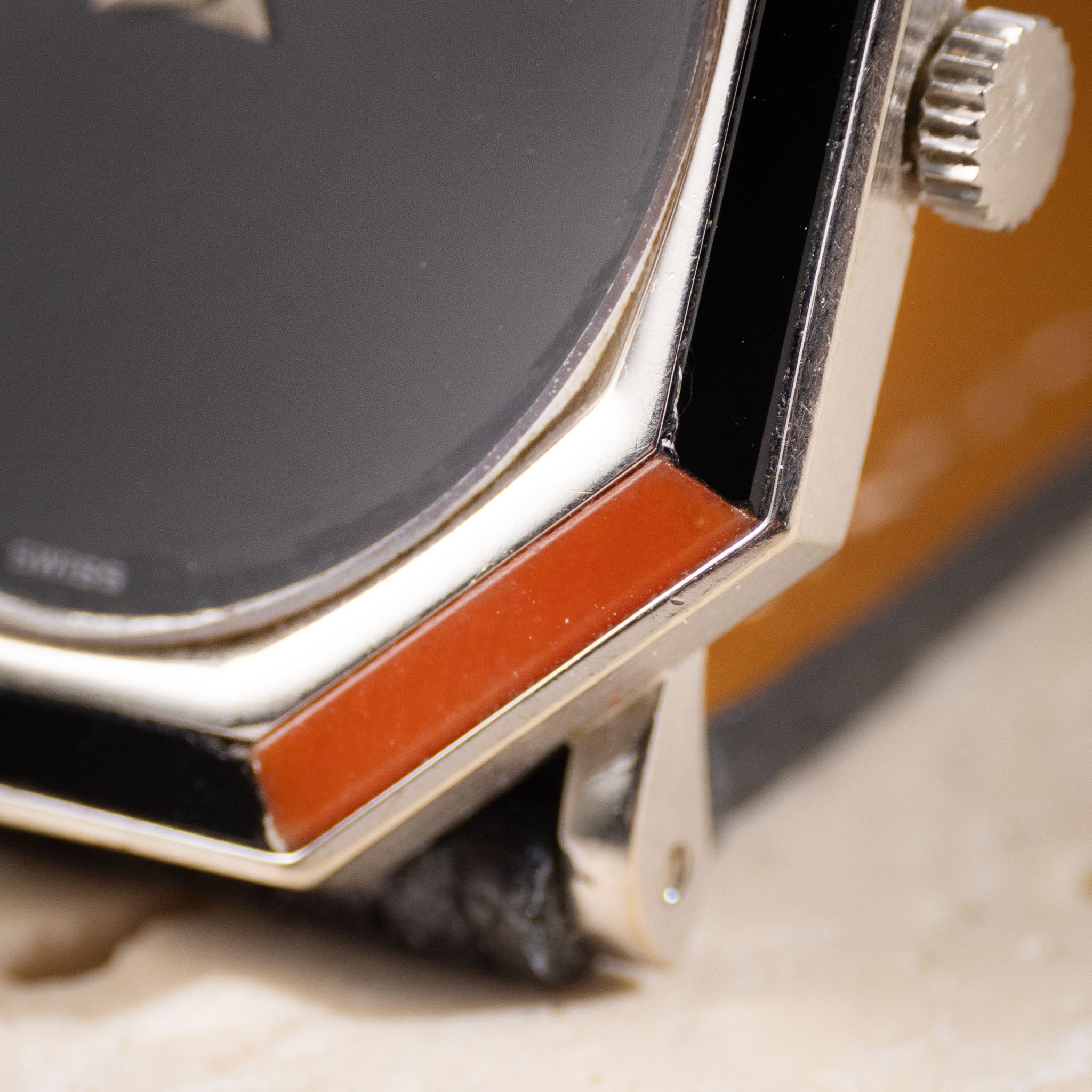 Piaget Weißgold Dress Watch mit Onyx und Korallen Zifferblatt Referenz 9341