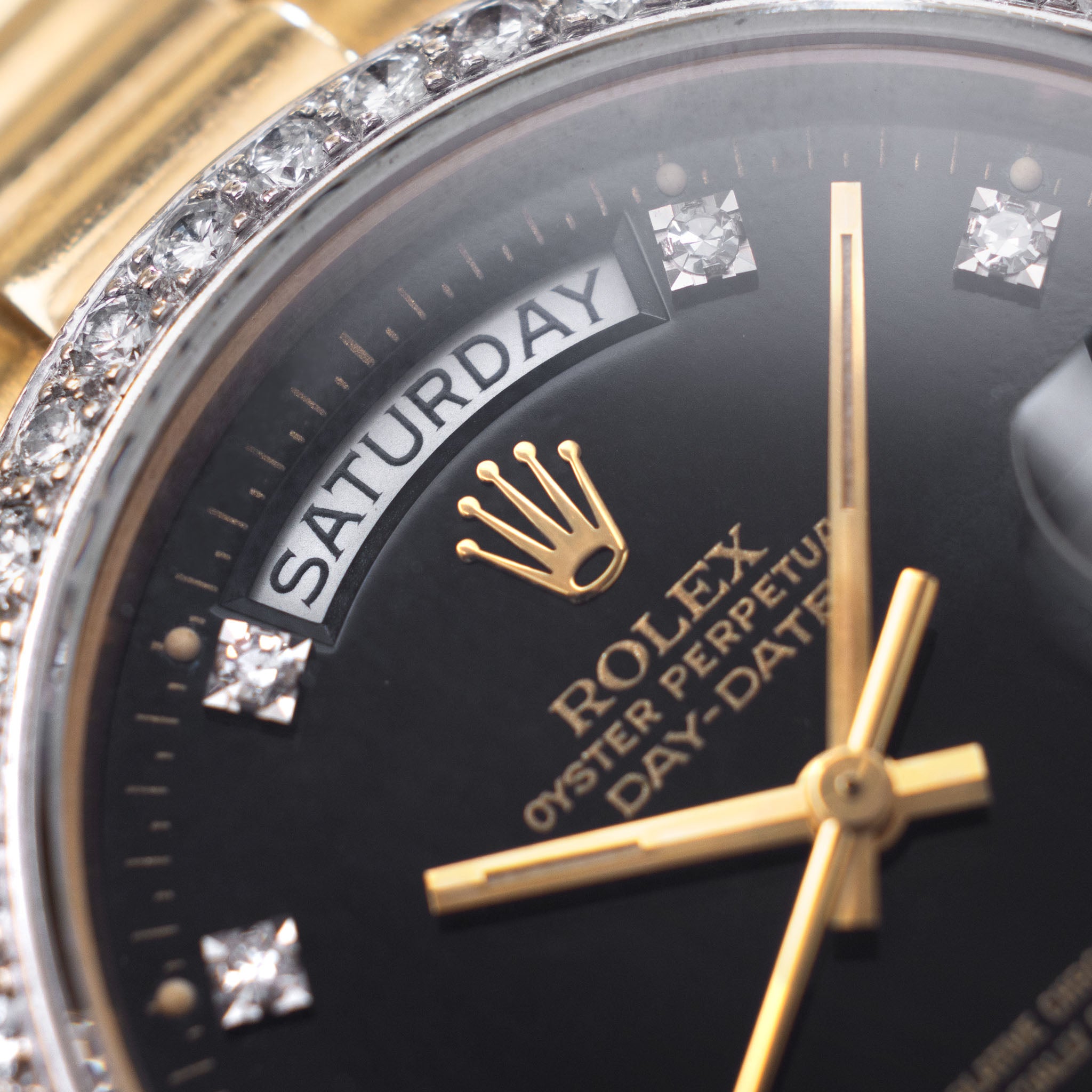 Rolex Day-Date 18048 Schwarzes Zifferblatt mit Diamantbesetzter Lünette