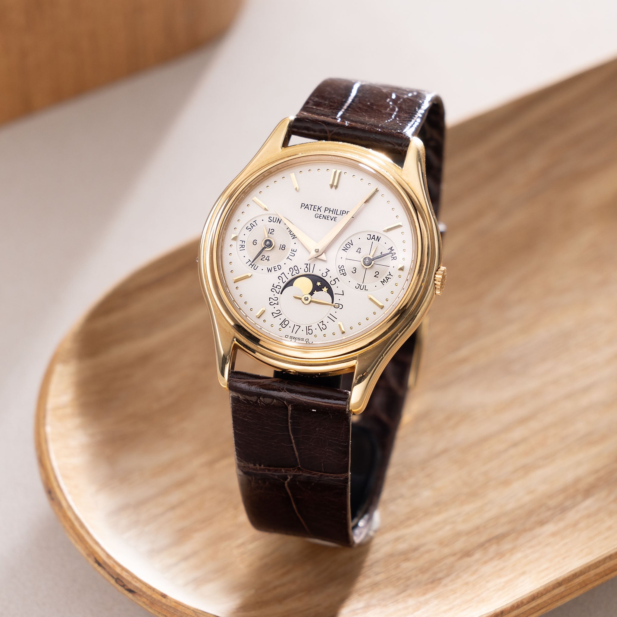 Patek Philippe Perpetual Kalender 2. Serie mit Auszug aus dem Archiv Referenz 3940