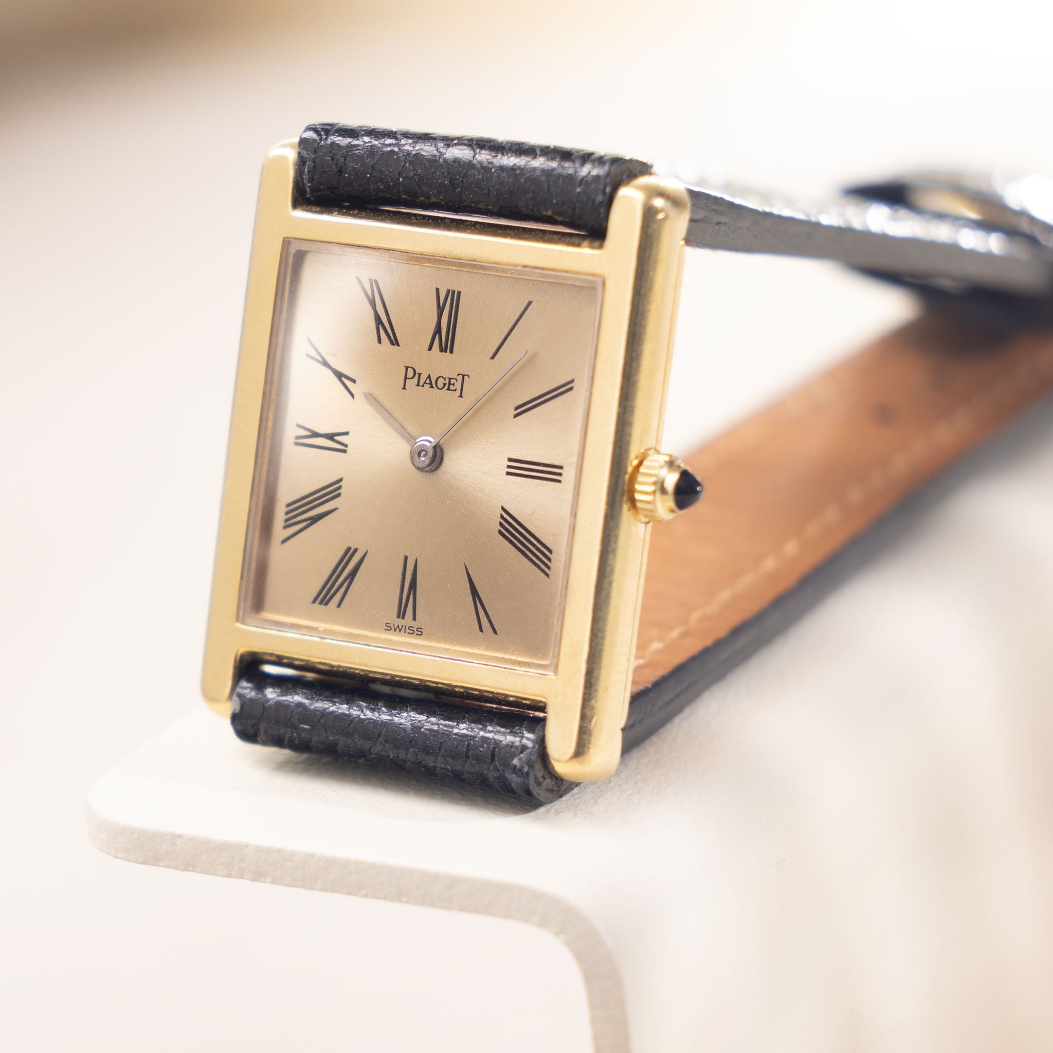 Piaget Tank Dress-watch in 18k Yellow Gold ref. 90802