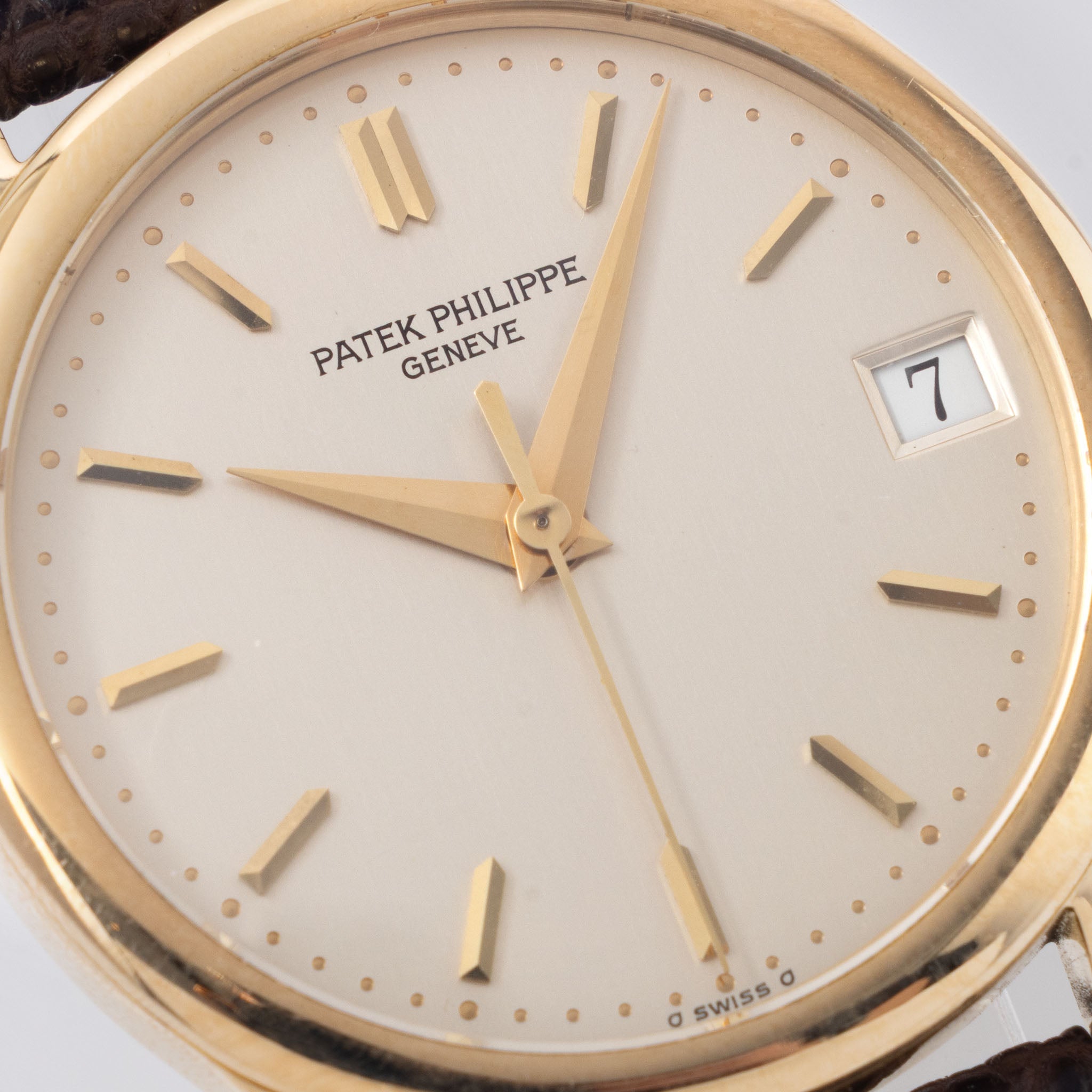 Patek Philippe Calatrava Silver Dial in 18k Yellow Gold ref. 3998J
