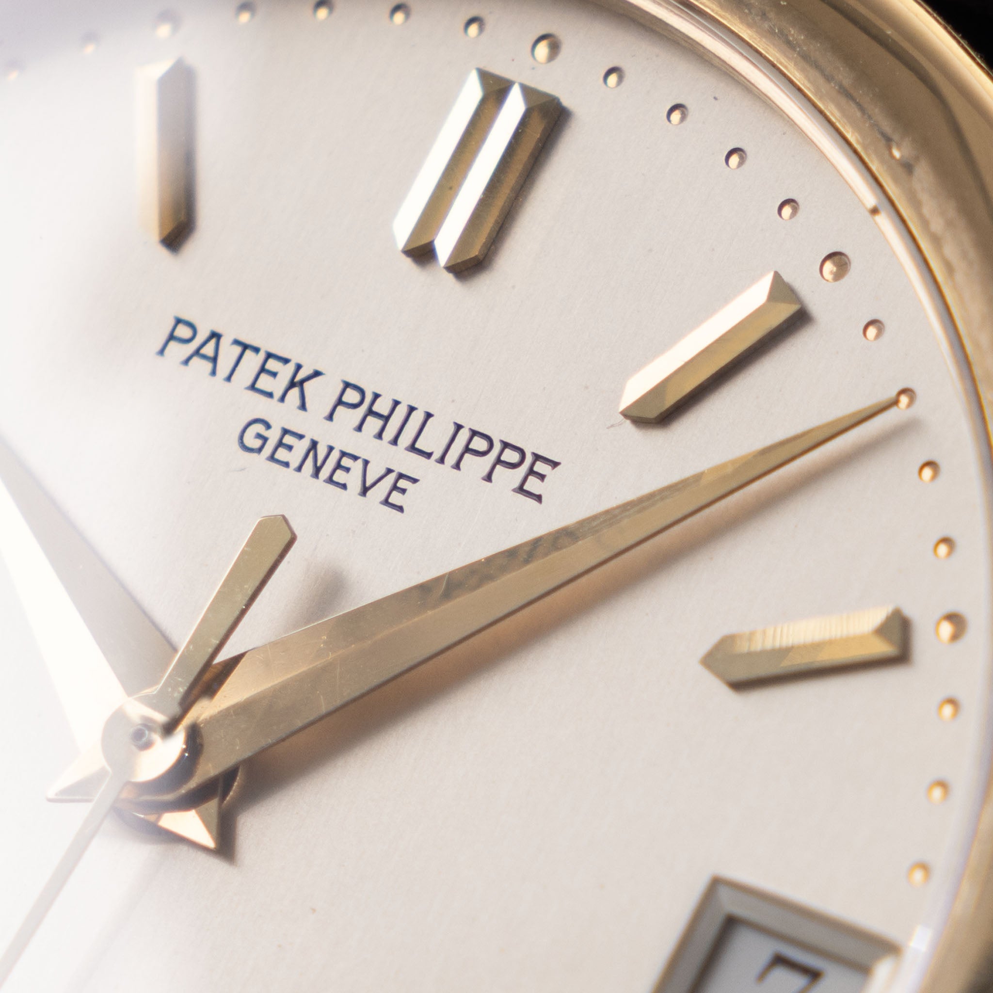 Patek Philippe Calatrava Silver Dial in 18k Yellow Gold ref. 3998J