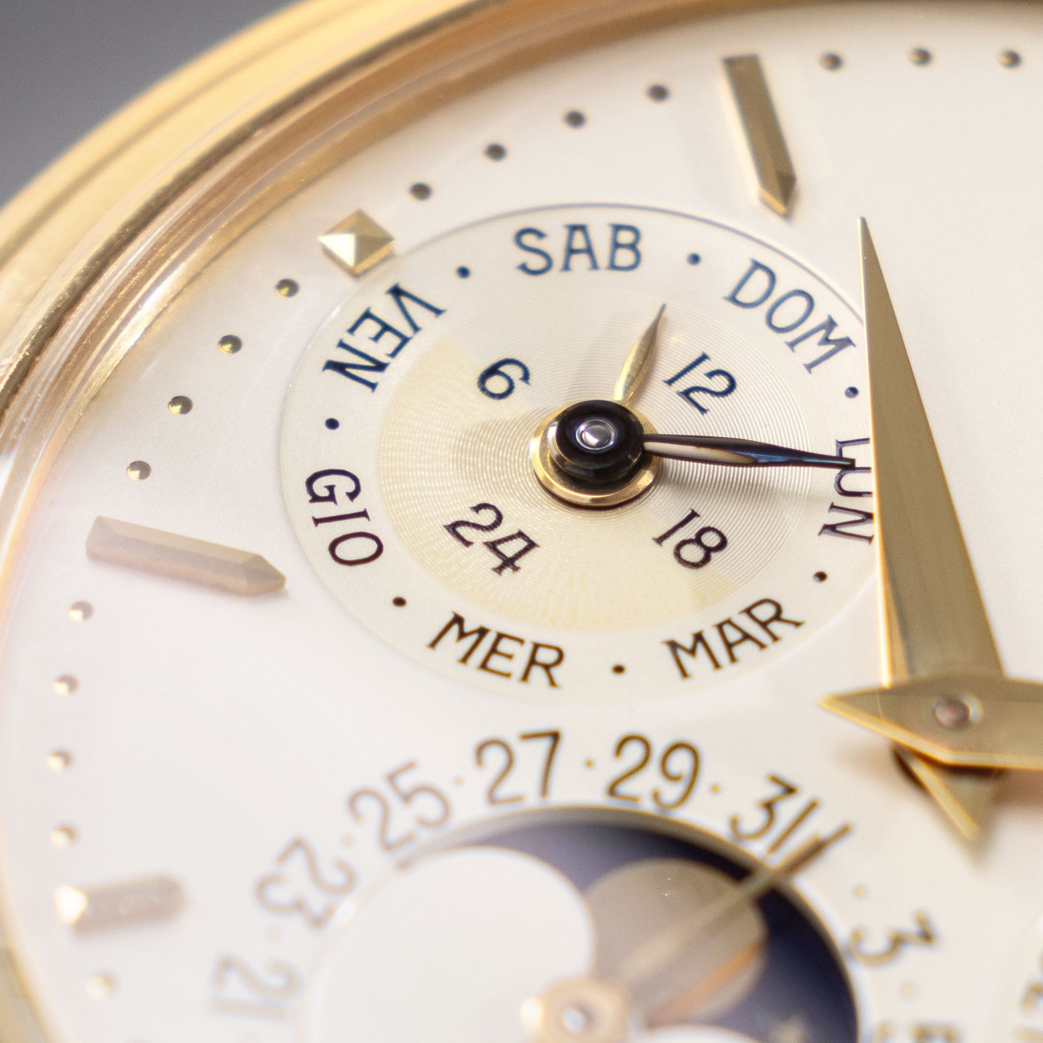 Patek Philippe Perpetual Calendar 3940J 2nd Series with Box and Papers in 18k Yellow Gold