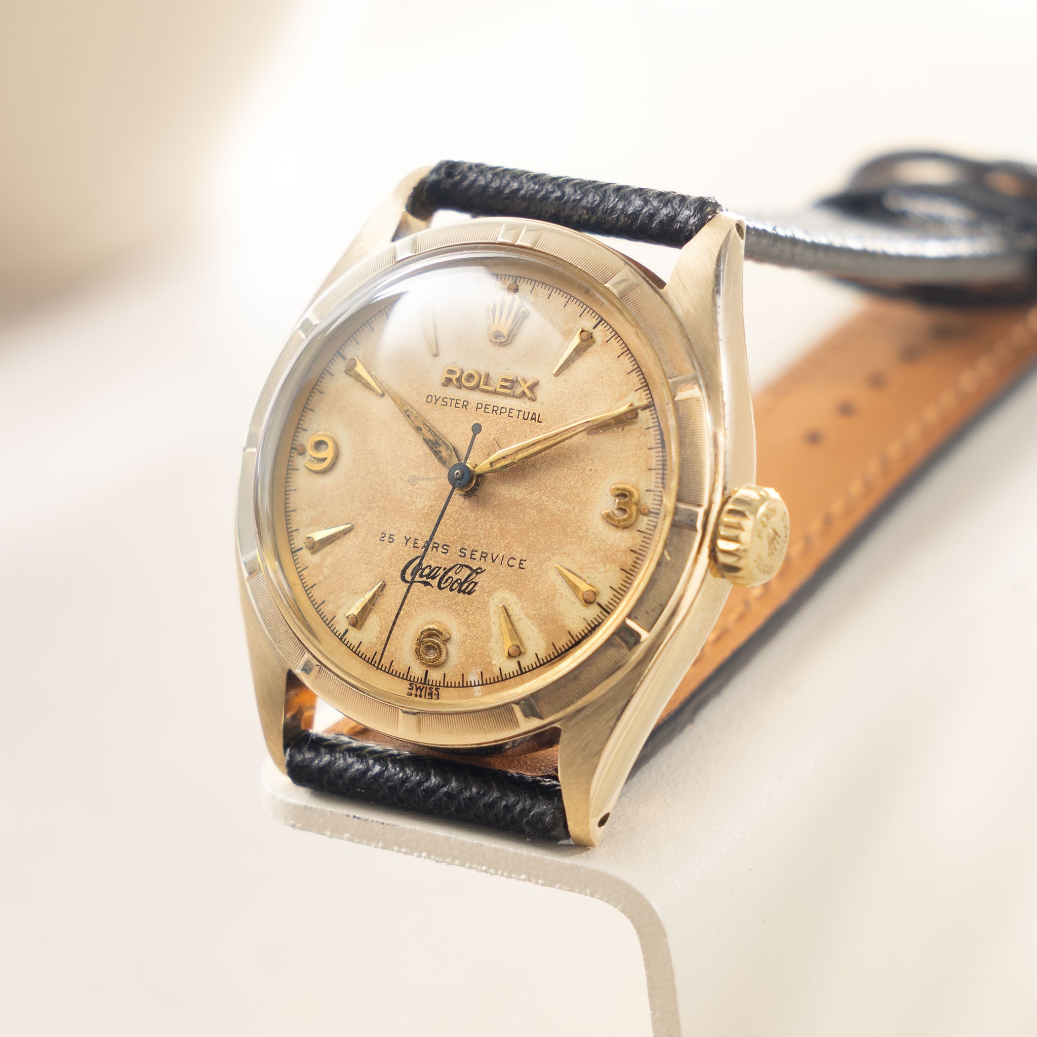 Rolex Oyster Perpetual "25 Year Coca Cola Service” Ref 6085 in 14 k Yellow Gold