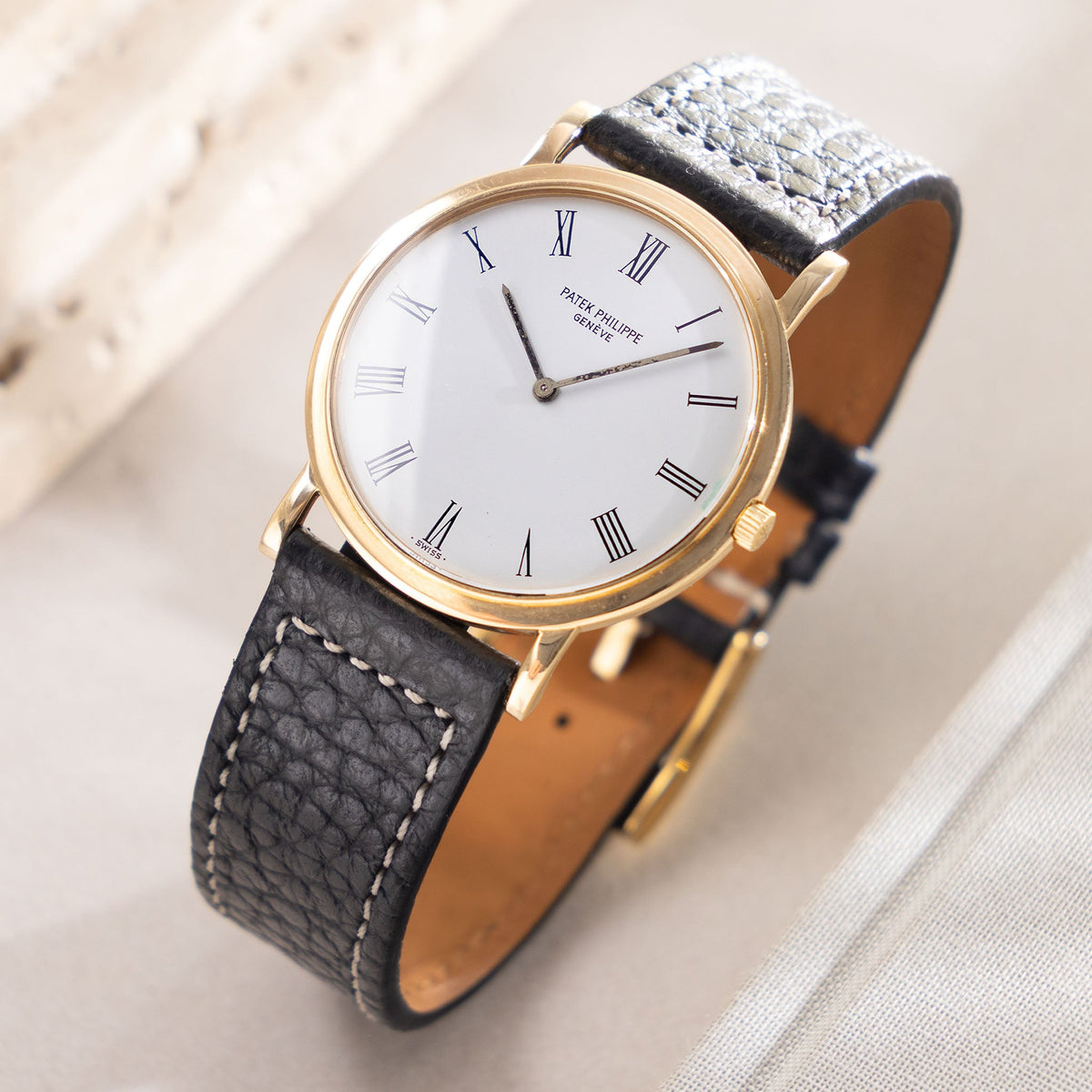 Patek Philippe Calatrava White Dial in 18 k Yellow Gold ref 3720J