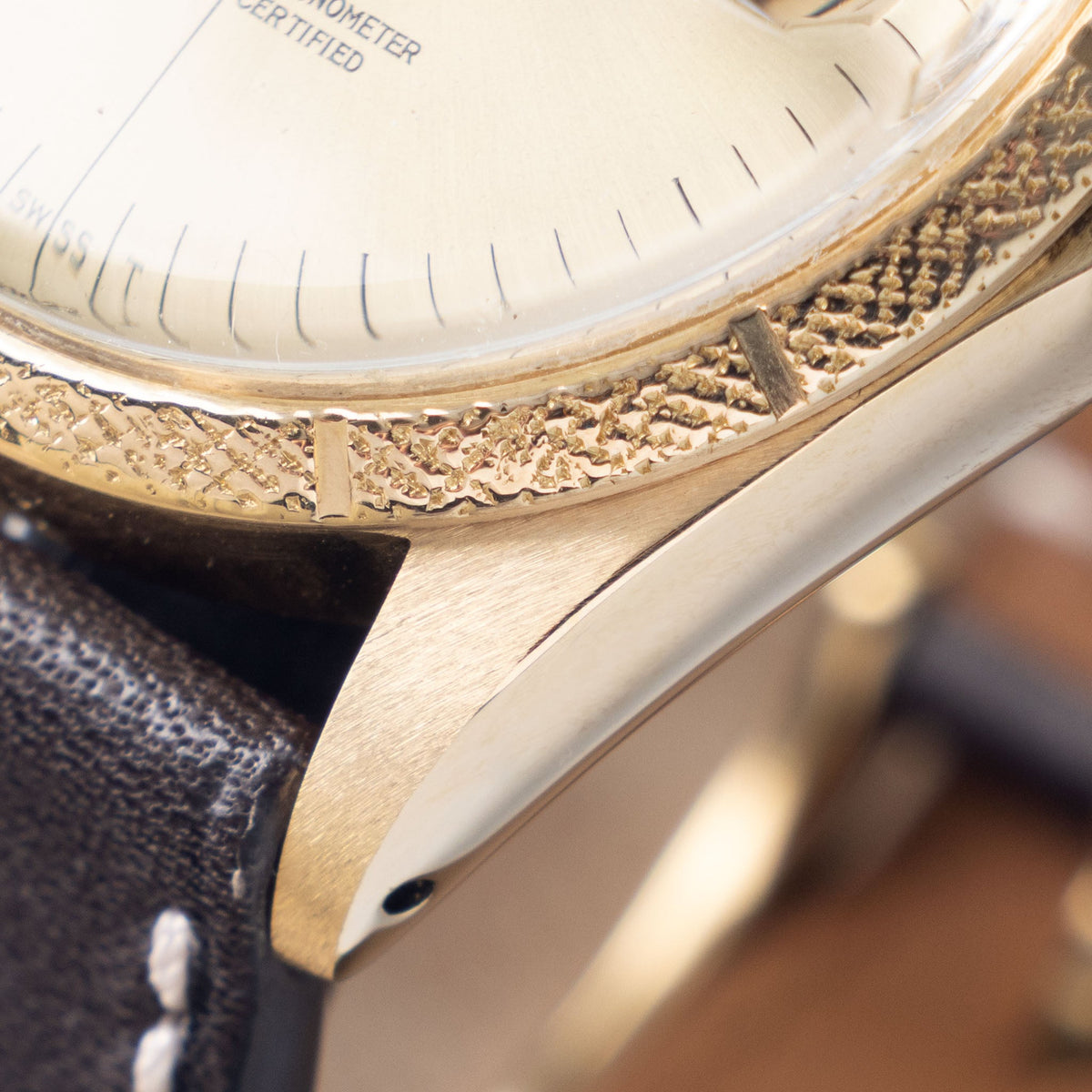 Rolex Oyster Perpetual Date Champagne dial Zephyr in 18 k yellow gold ref 1510
