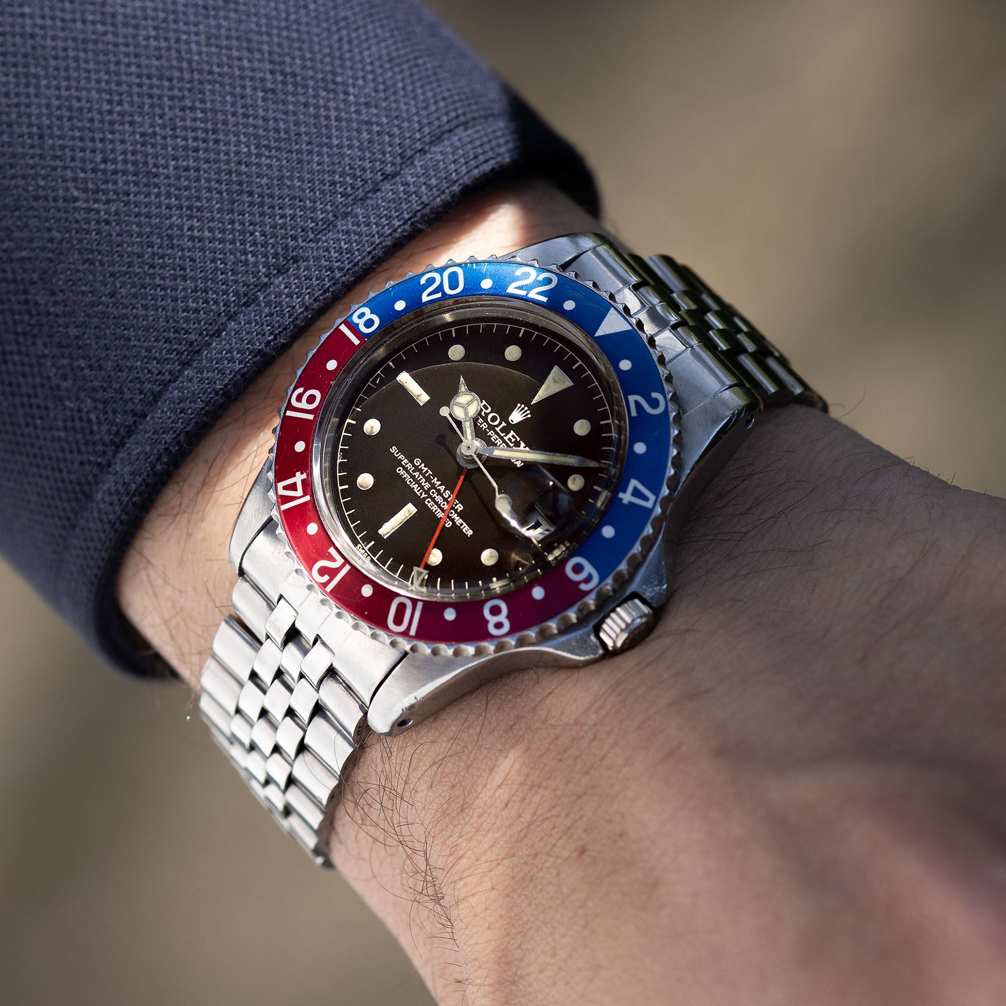 Rolex GMT-Master 1675 Tropical Brown Gilt Chapter Ring Dial Pointed Crown Guard Case