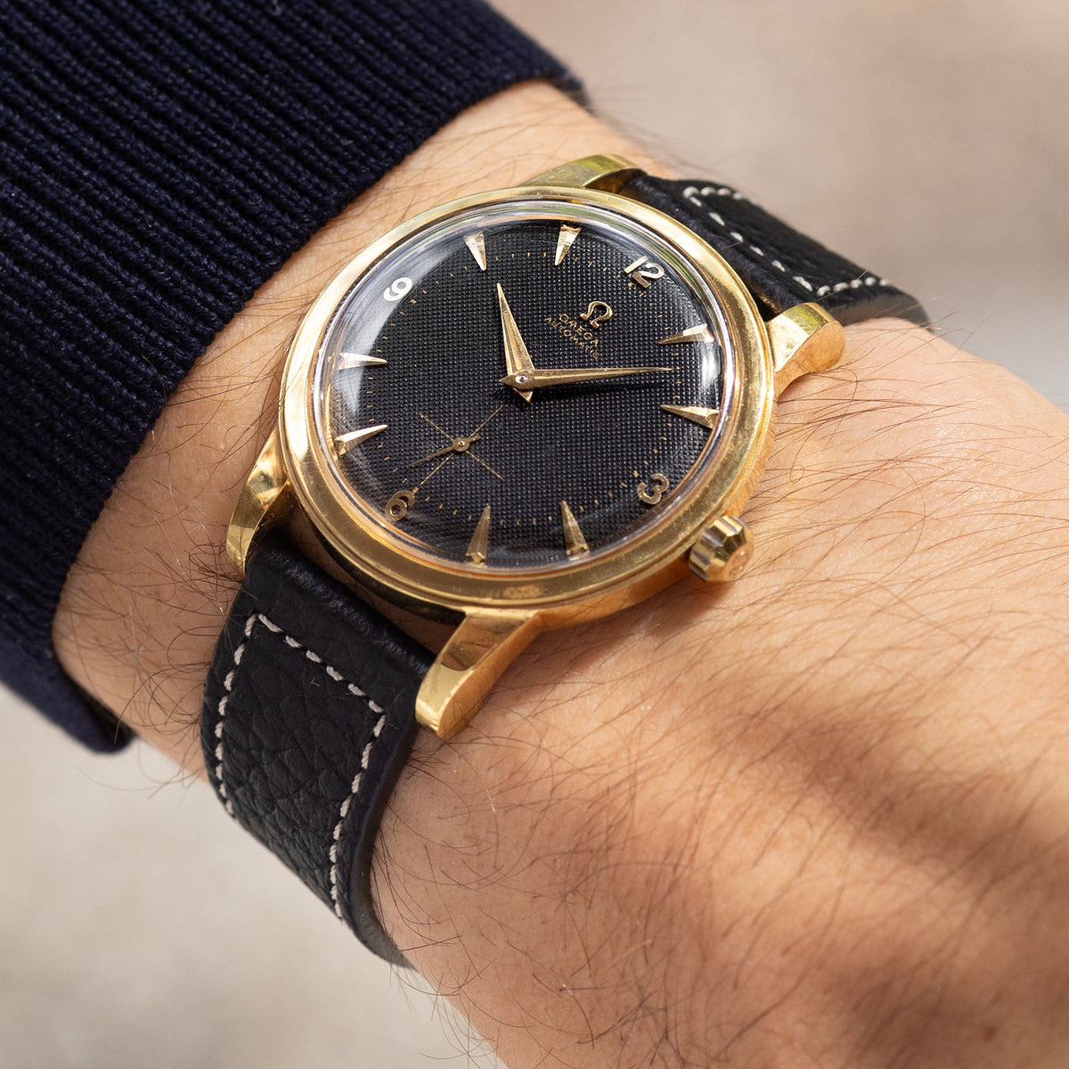Omega Dresswatch Black Honeycomb dial ref. 2493-5 Automatic