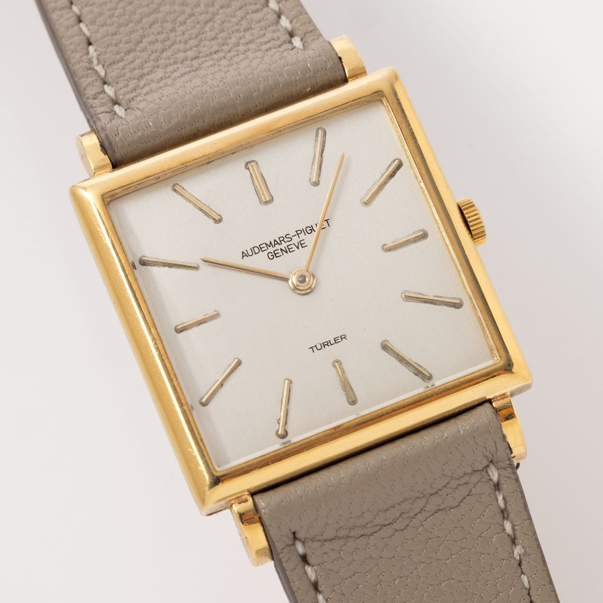 Audemars Piguet Squared Dresswatch in 18k Yellow Gold Double Signed Türler