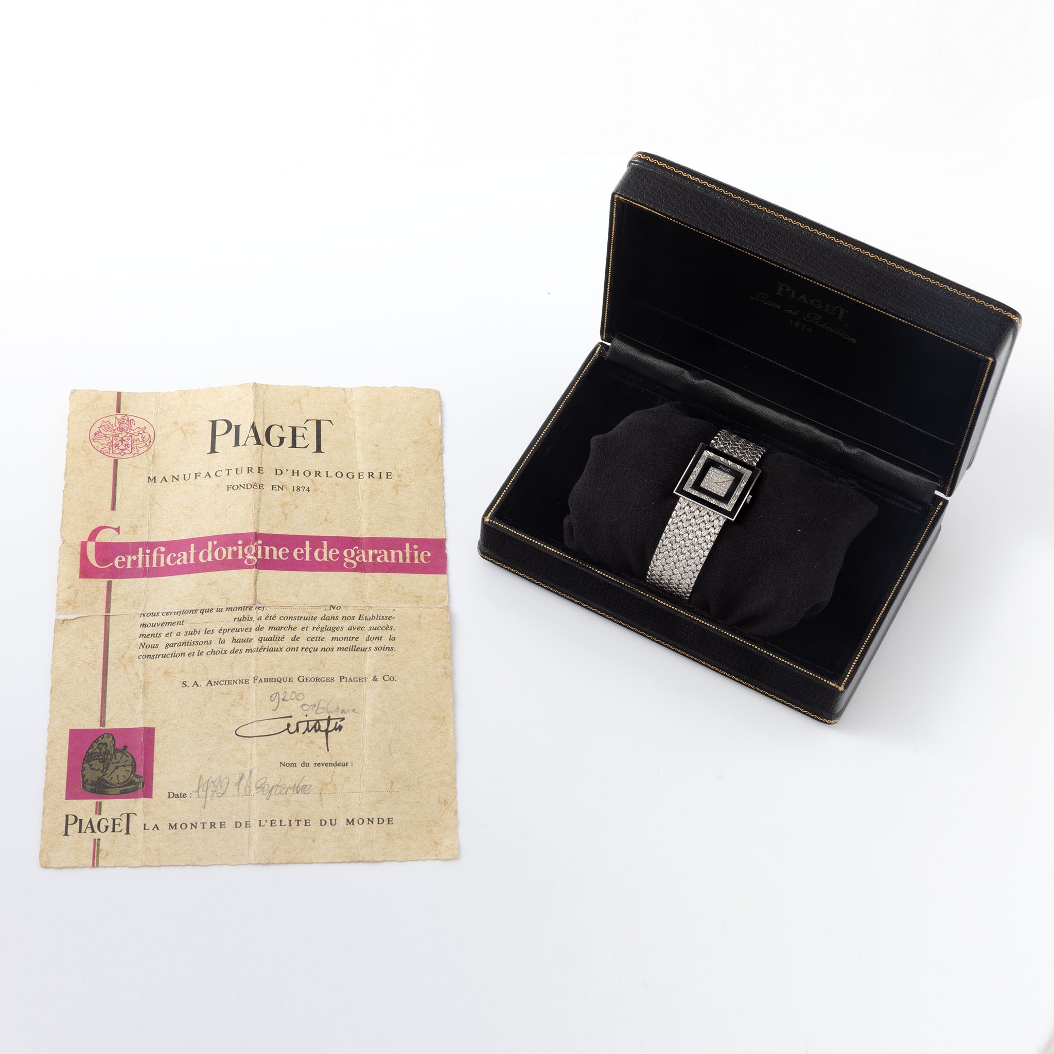 Piaget Altipiano Weiẞgold mit Diamanten und Onyx besetztem Zifferblatt mit Box und Papieren Referenz 9200