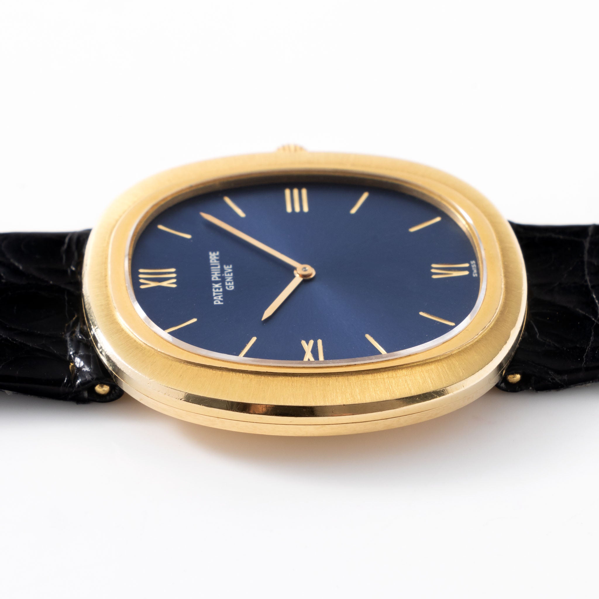 Patek Philippe Ellipse Referenz 3589 Gelbgold mit blauem Soleil Zifferblatt