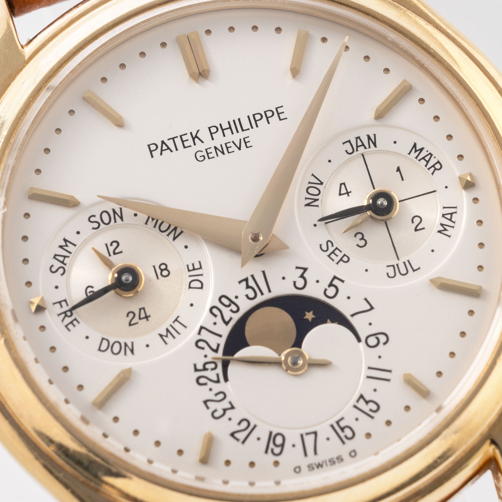Patek Philippe Perpetual Calendar 3940J Zweite Serie mit Papiere