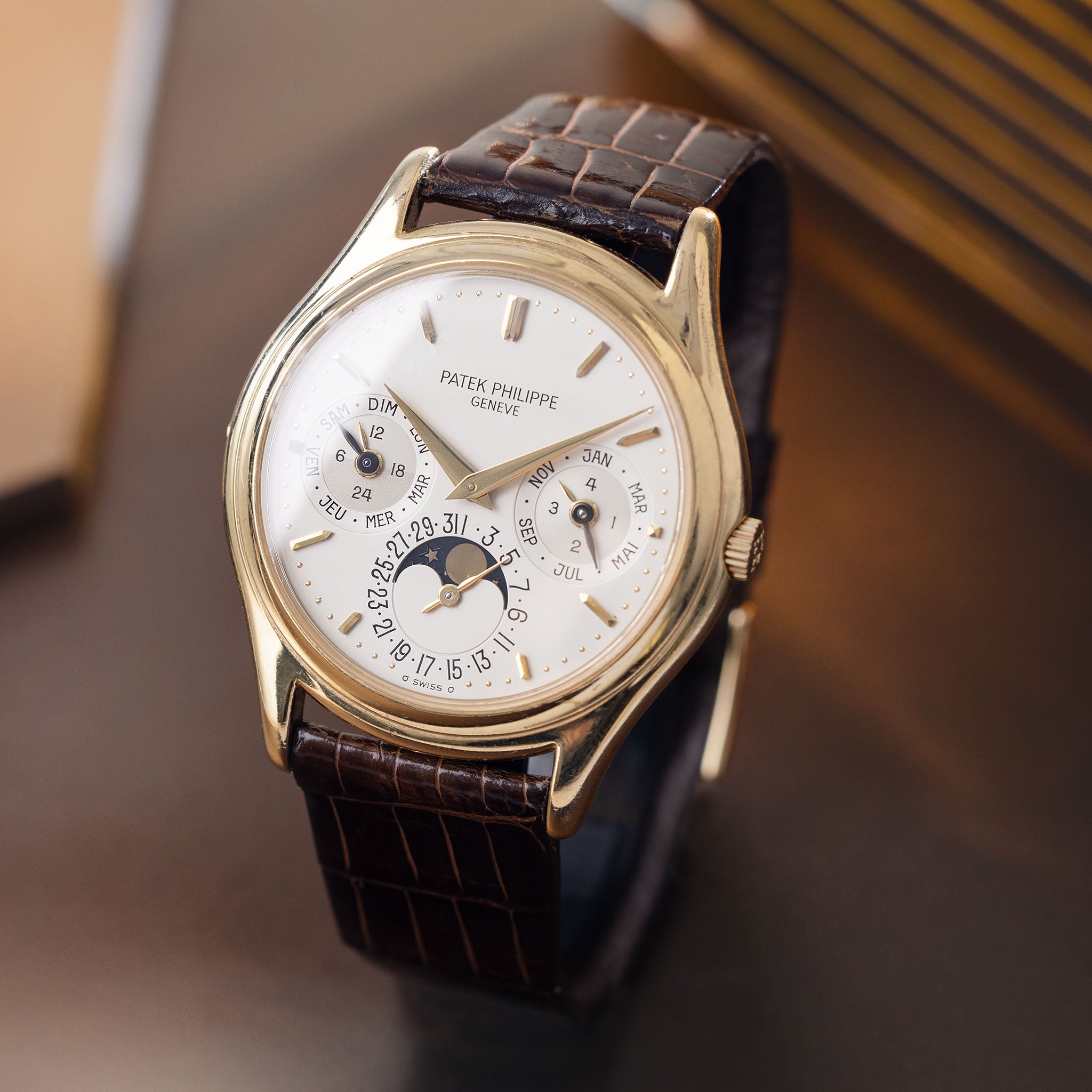 Patek Philippe ewiger Kalender 3940J seltene frühe zweite Serie mit Archivauszug und Patek-Service