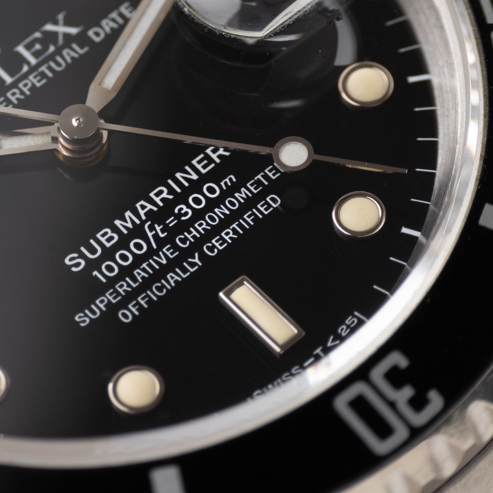 Rolex Submariner Date Referenz 16610 Tritium Zifferblatt mit Box und Accessoires