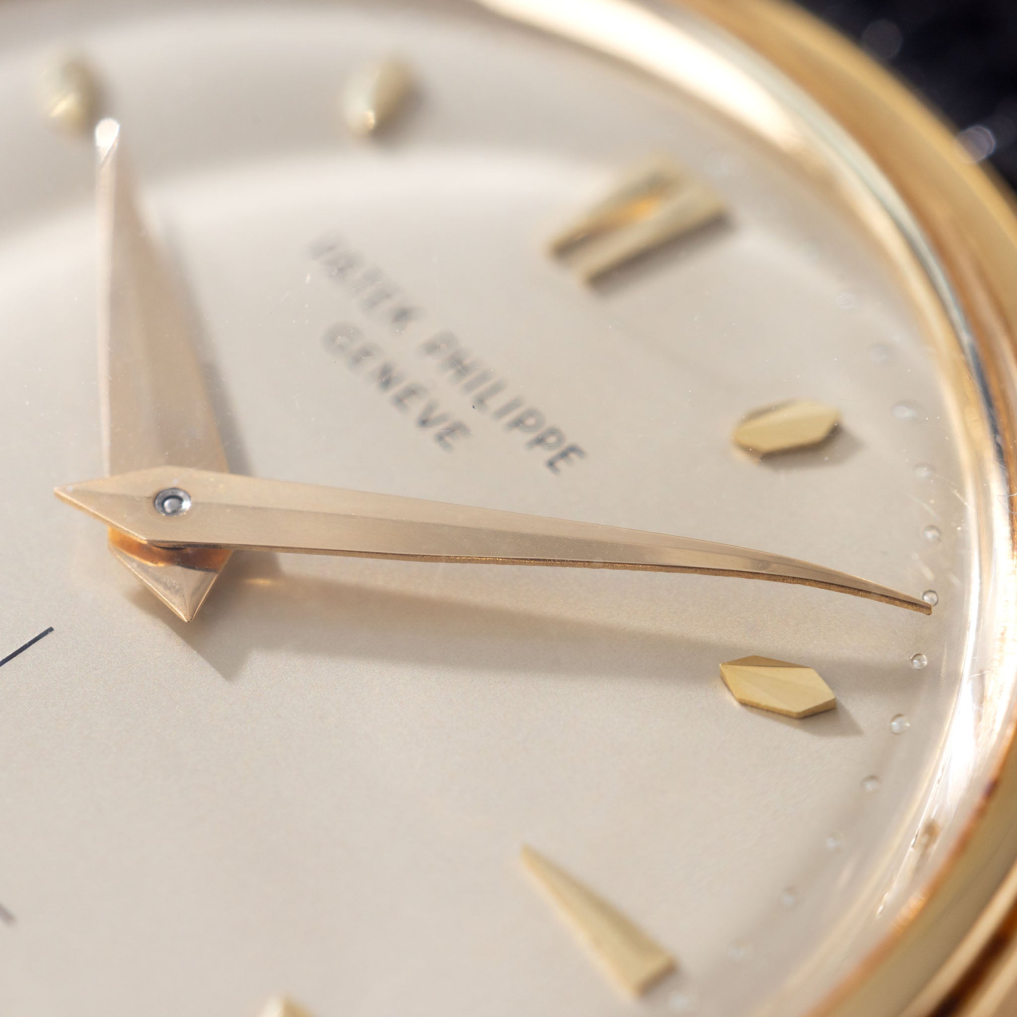 Patek Philippe Calatrava 2509 18 Karat Gelbgold mit Archivauszug