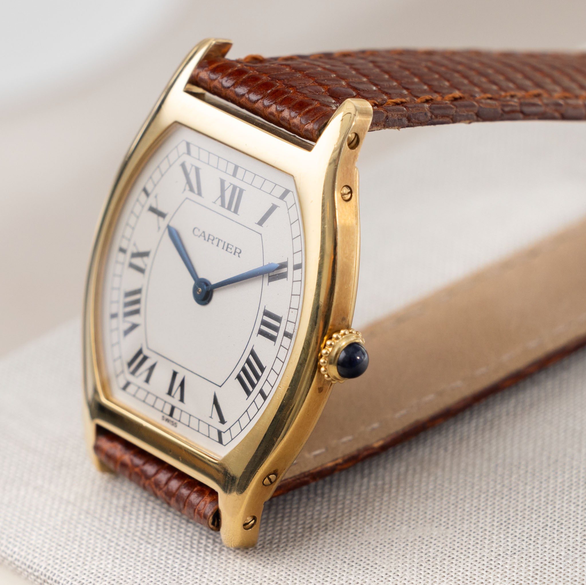 Cartier Tortue Ultra Thin mit Box und Papieren aus den 1980er