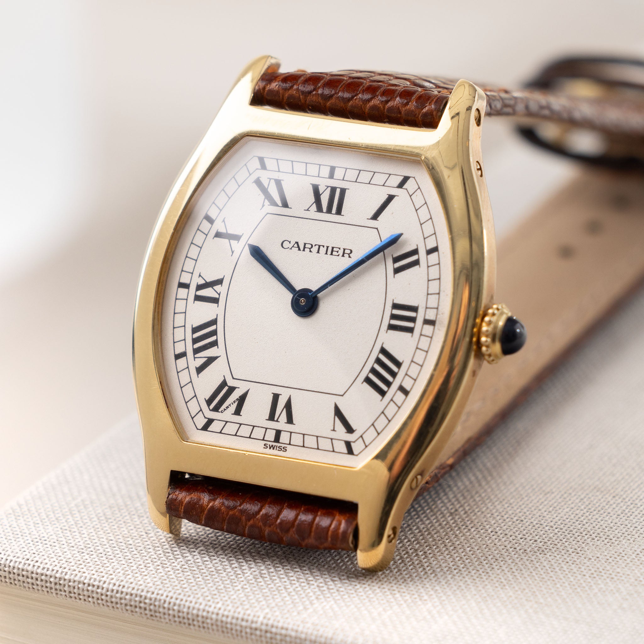 Cartier Tortue Ultra Thin mit Box und Papieren aus den 1980er