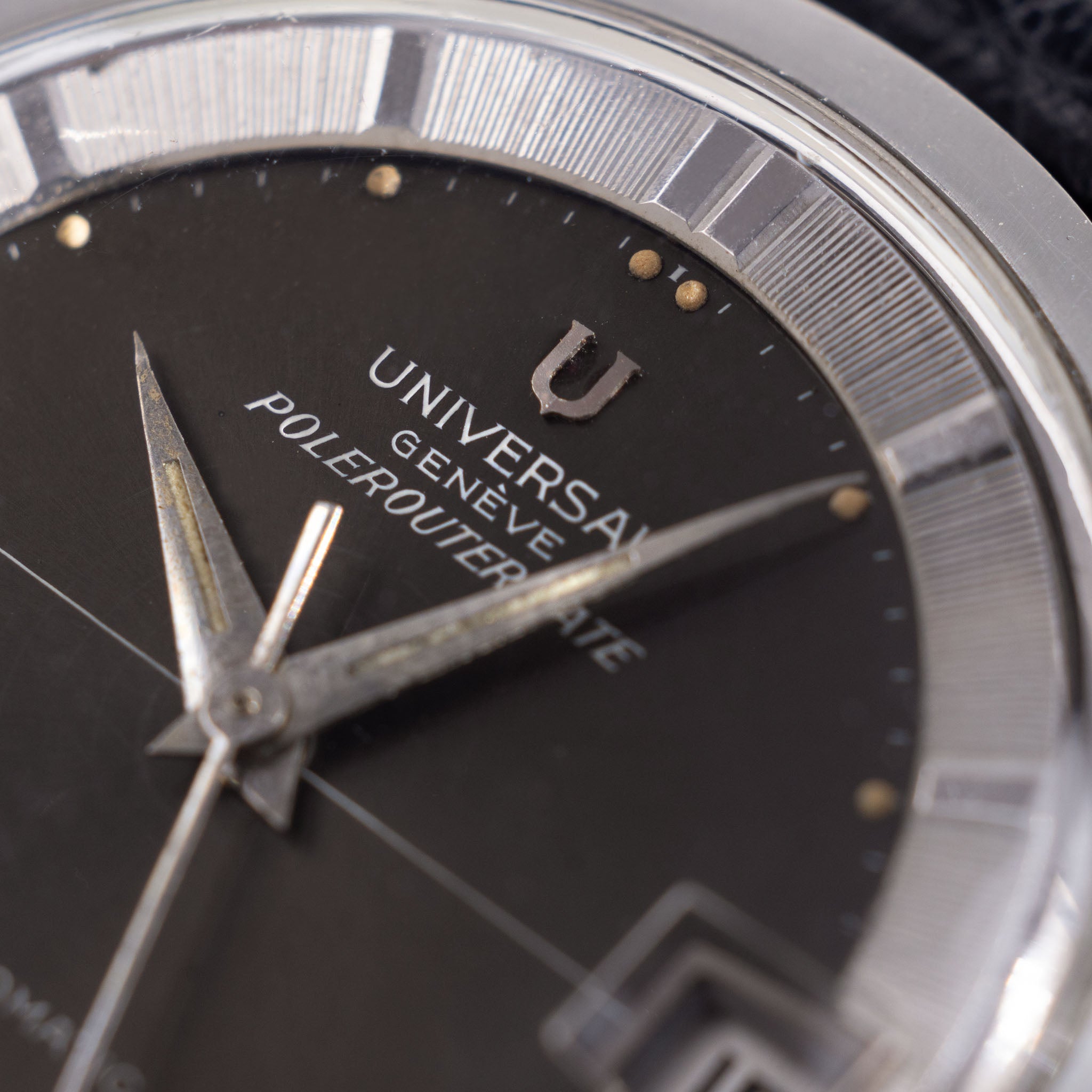 Universal Genève Polerouter Date 869113/04