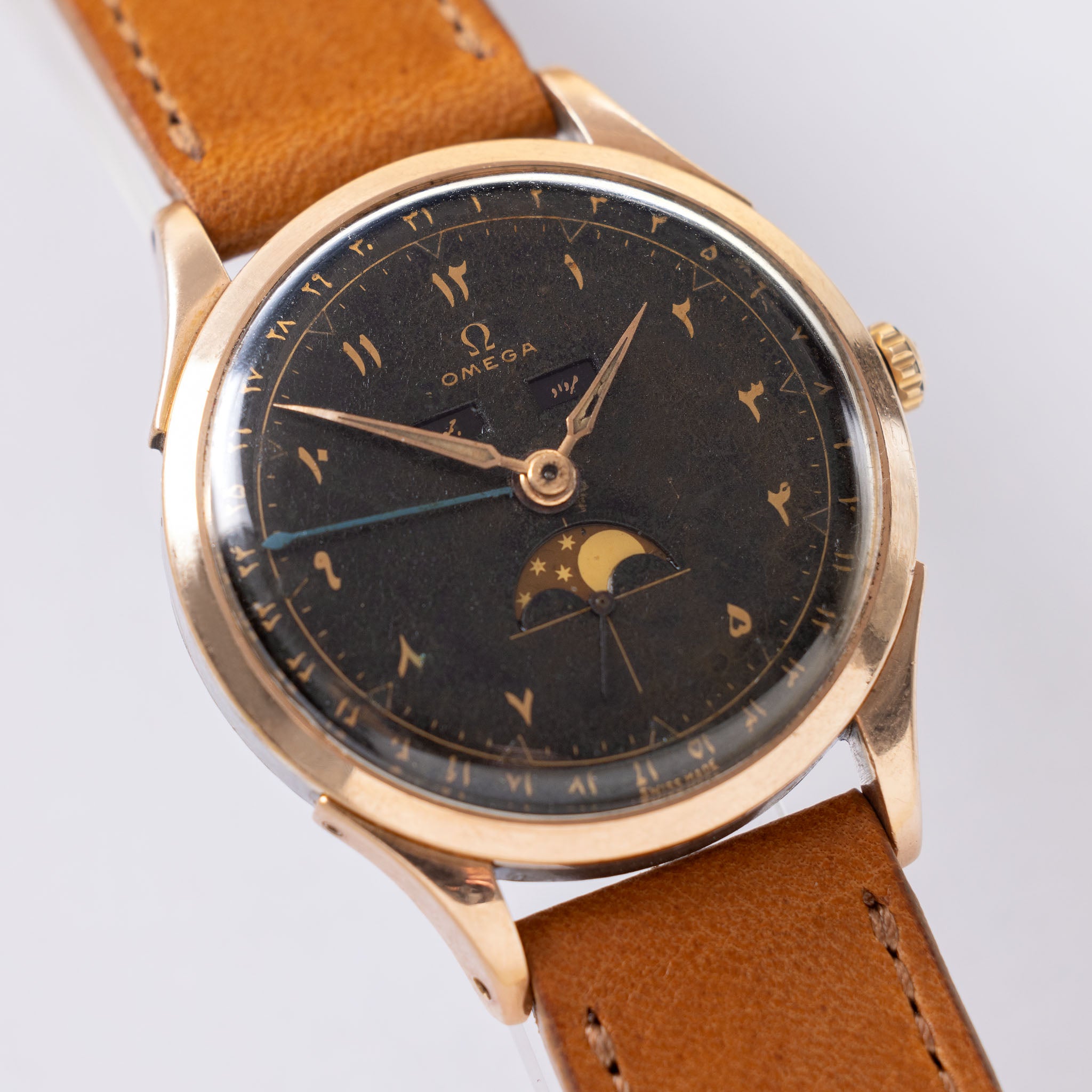 Omega Cosmic Triple Date Calendar Referenz 2606-8 mit Farsi Zifferblatt in Rotgold