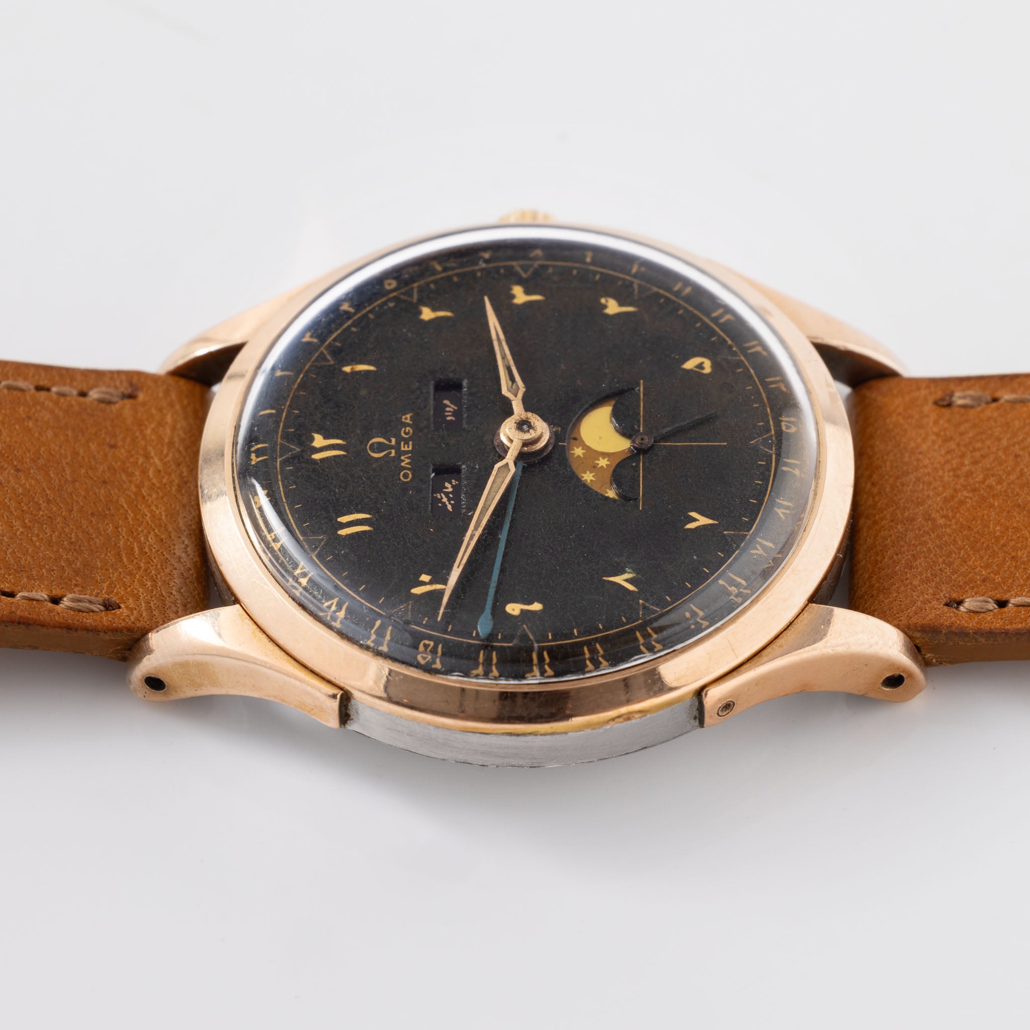 Omega Cosmic Triple Date Calendar Referenz 2606-8 mit Farsi Zifferblatt in Rotgold