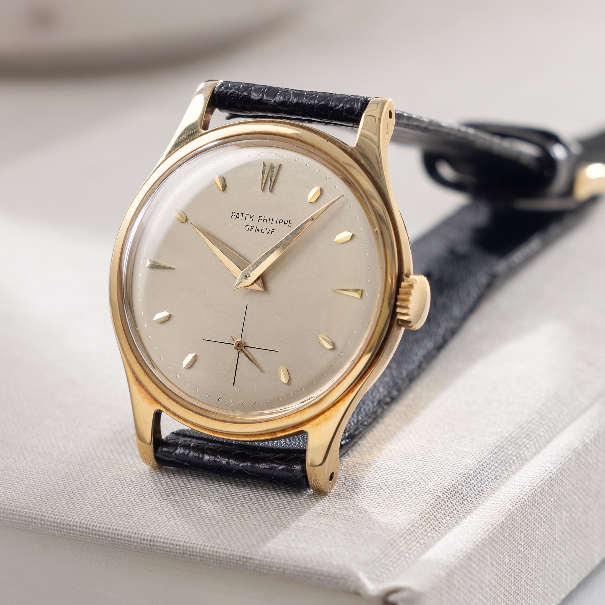 Patek Philippe Calatrava 2509 18 Karat Gelbgold mit Archivauszug