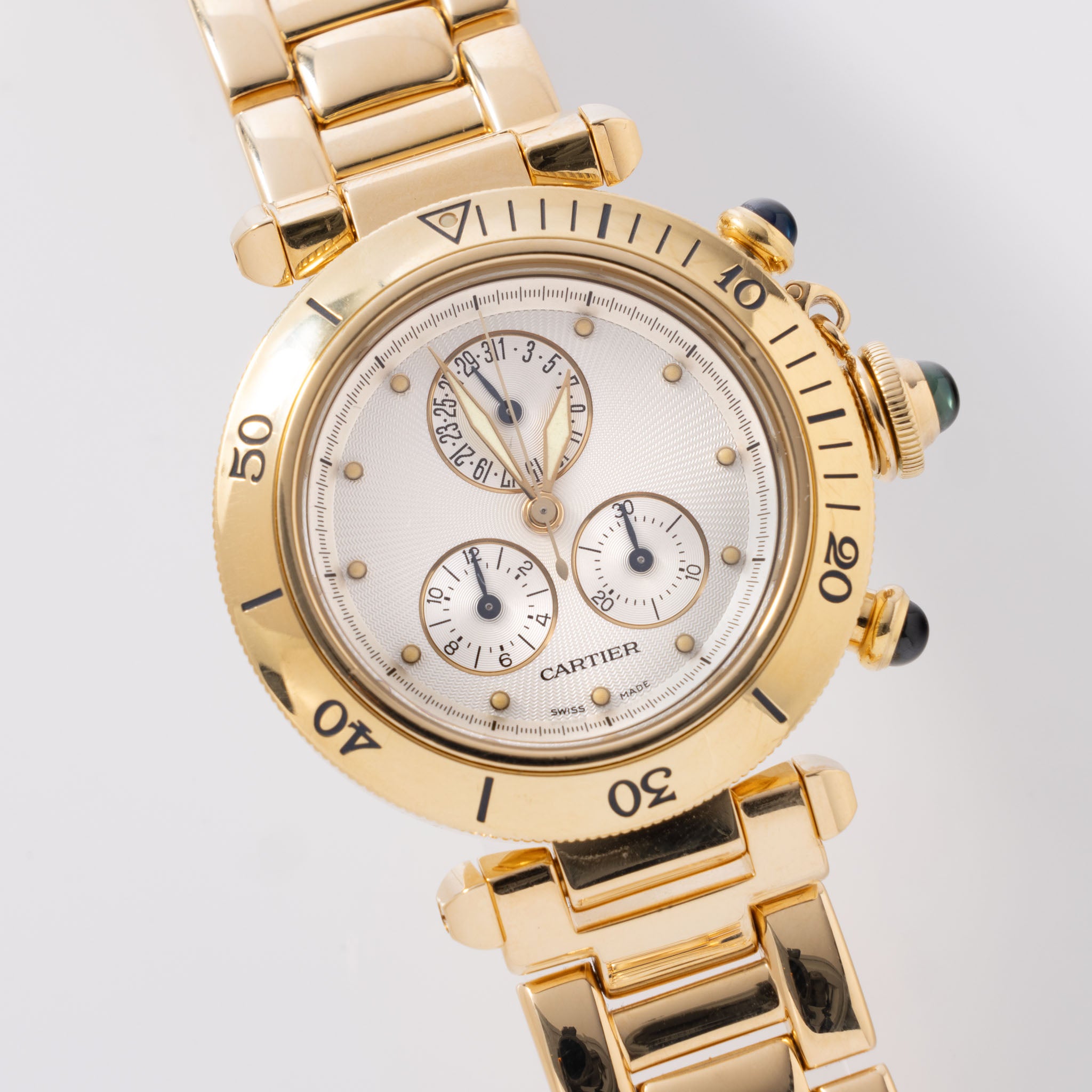 Cartier Pasha Chronograph Referenz 1353 1 18 Karat Gelbgold Box und Service Rechnung