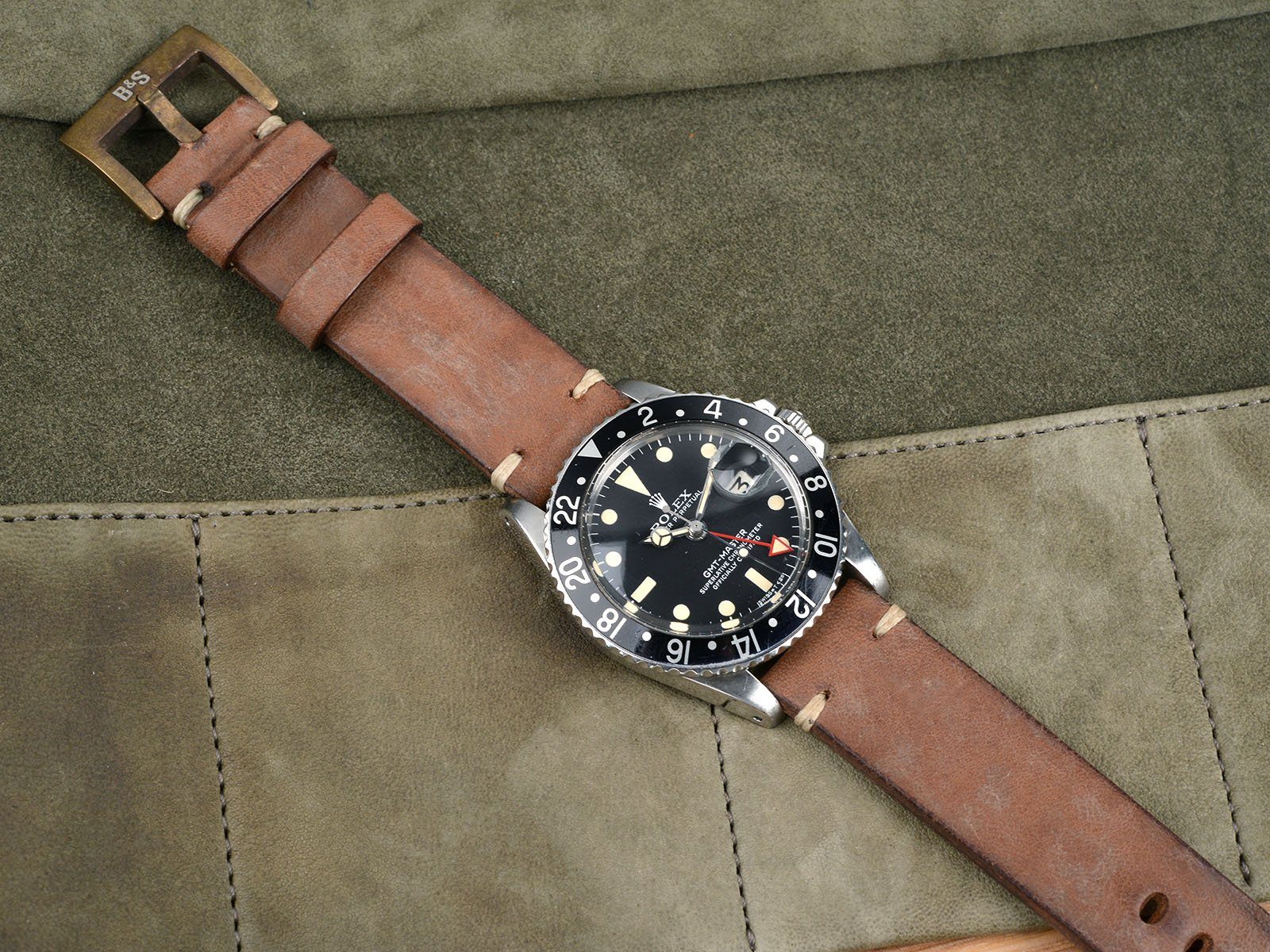 ROLEX ALL RED HAND 1675 MAXI GMT