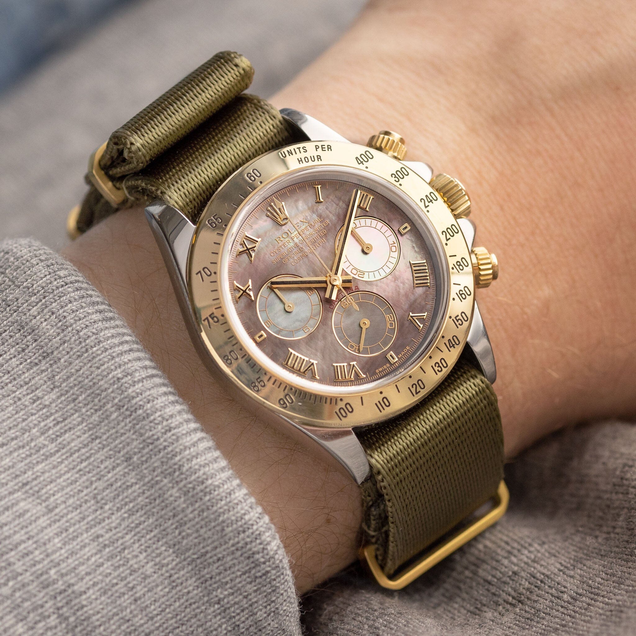 Deluxe Nylon Nato Uhrenarmband Olive Drab - Gold