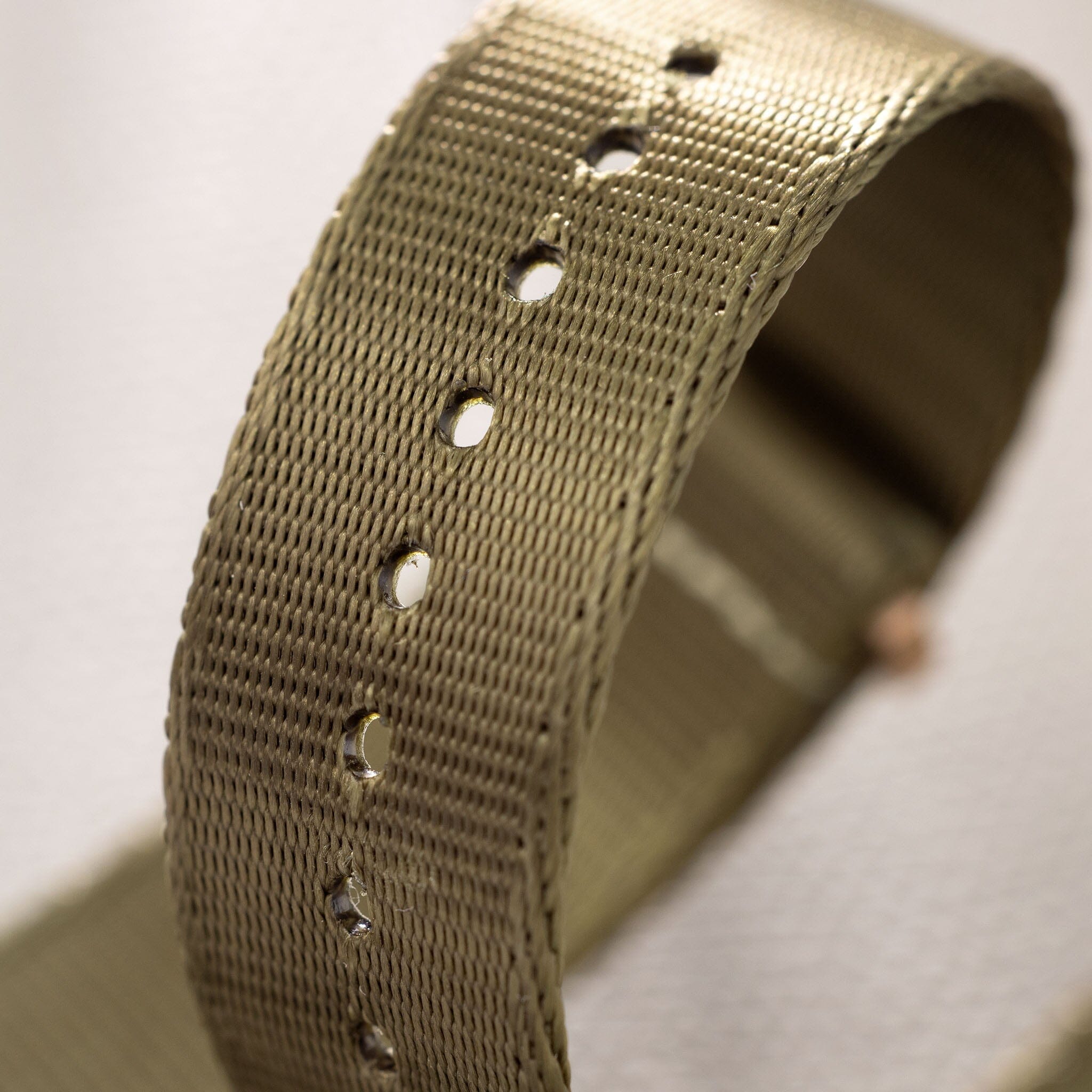 Deluxe Nylon Nato Uhrenarmband Olive Drab - Roségold Mattiert