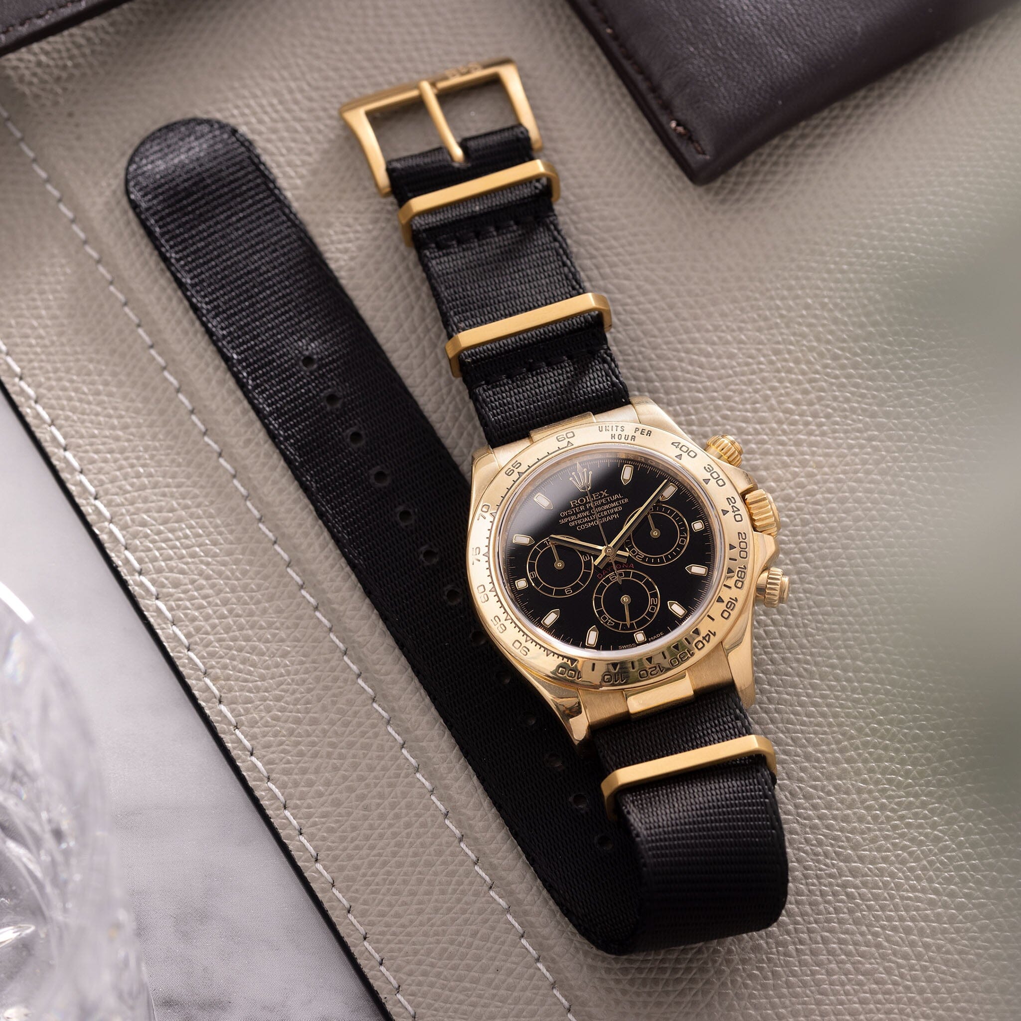 Deluxe Nylon Nato Uhrenarmband Shadow - Gold Mattiert