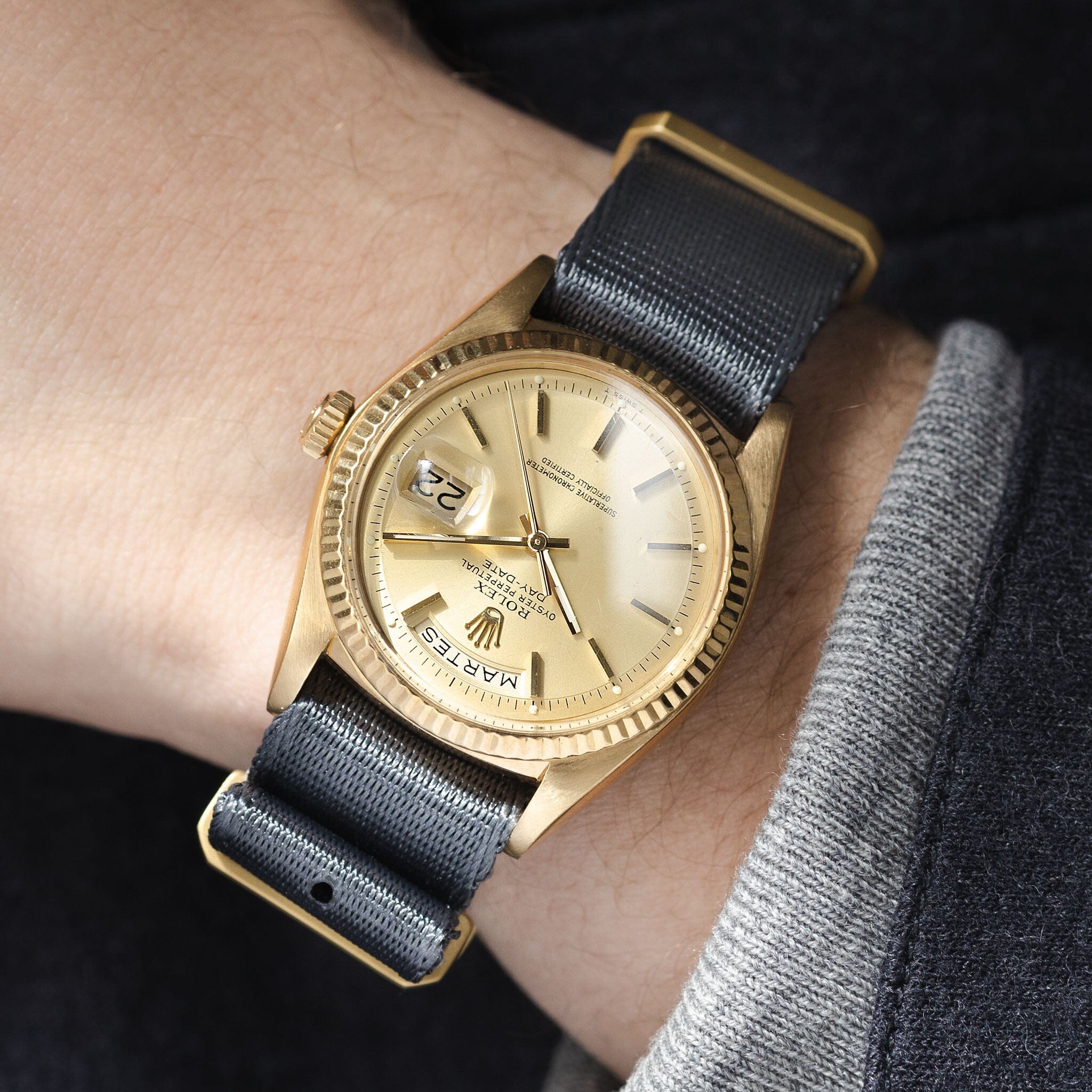 Deluxe Nylon Nato Uhrenarmband Slate - Gold Mattiert