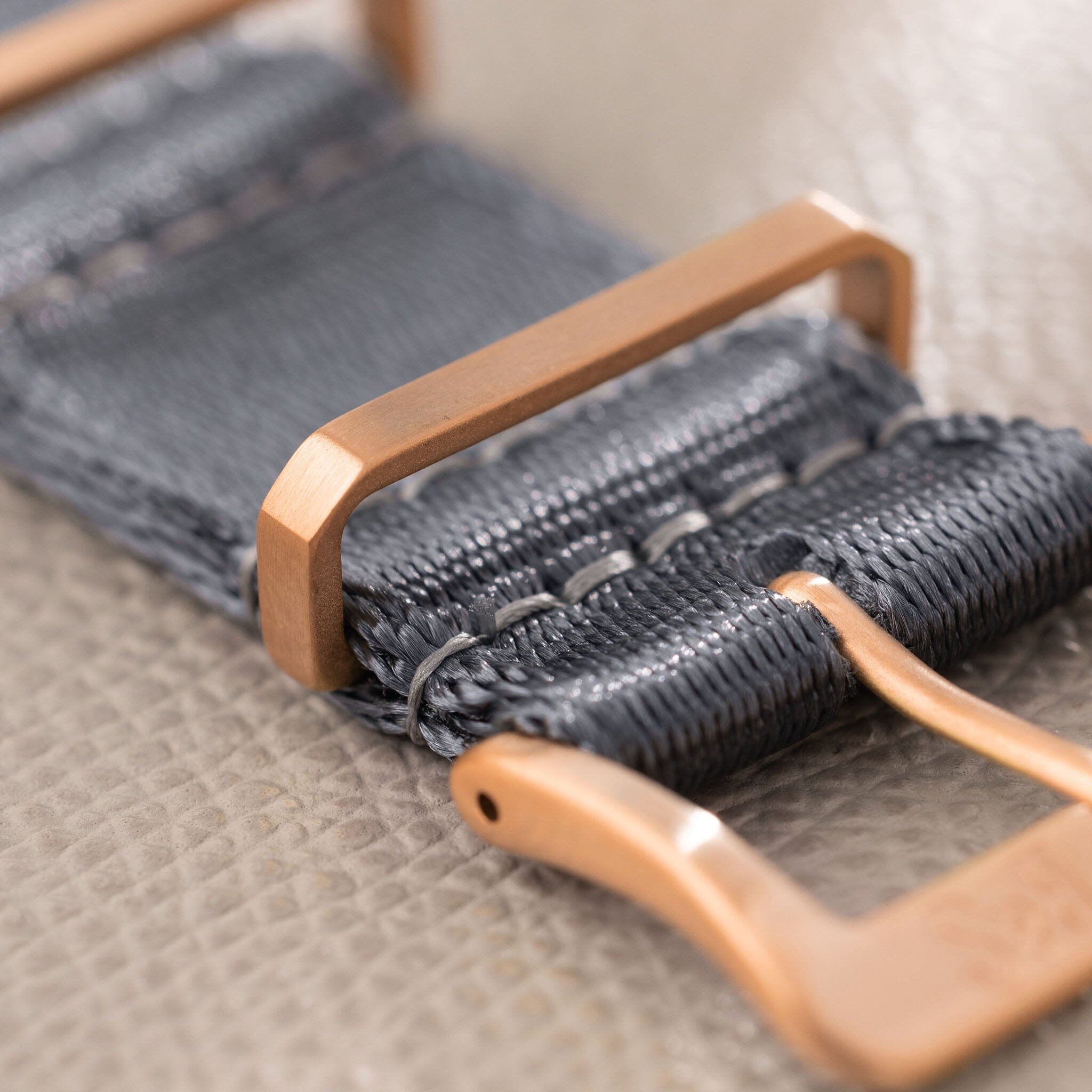 Deluxe Nylon Nato Uhrenarmband Slate - Roségold Mattiert