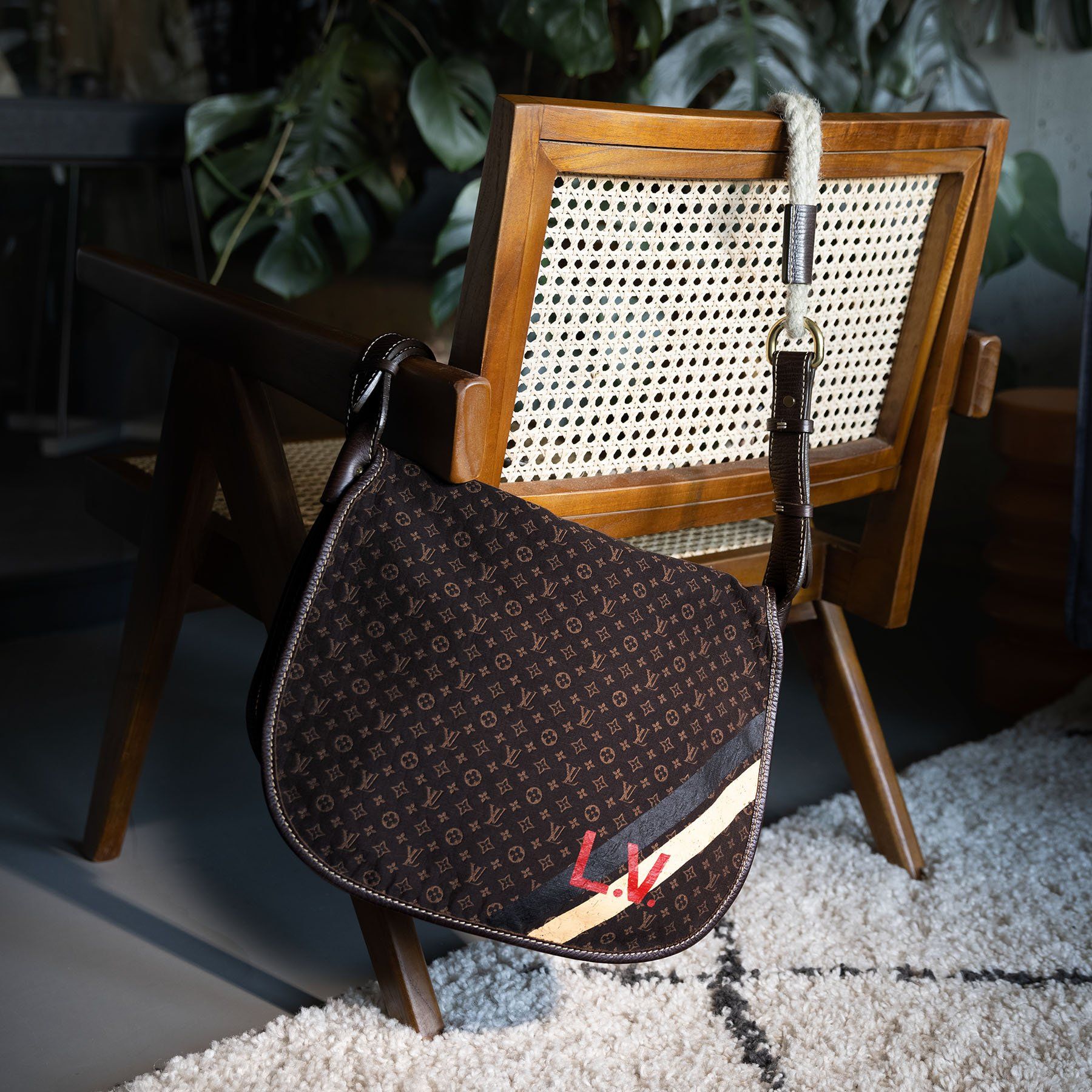 Louis Vuitton Limited Edition Amman Rope Flap Messenger Tasche