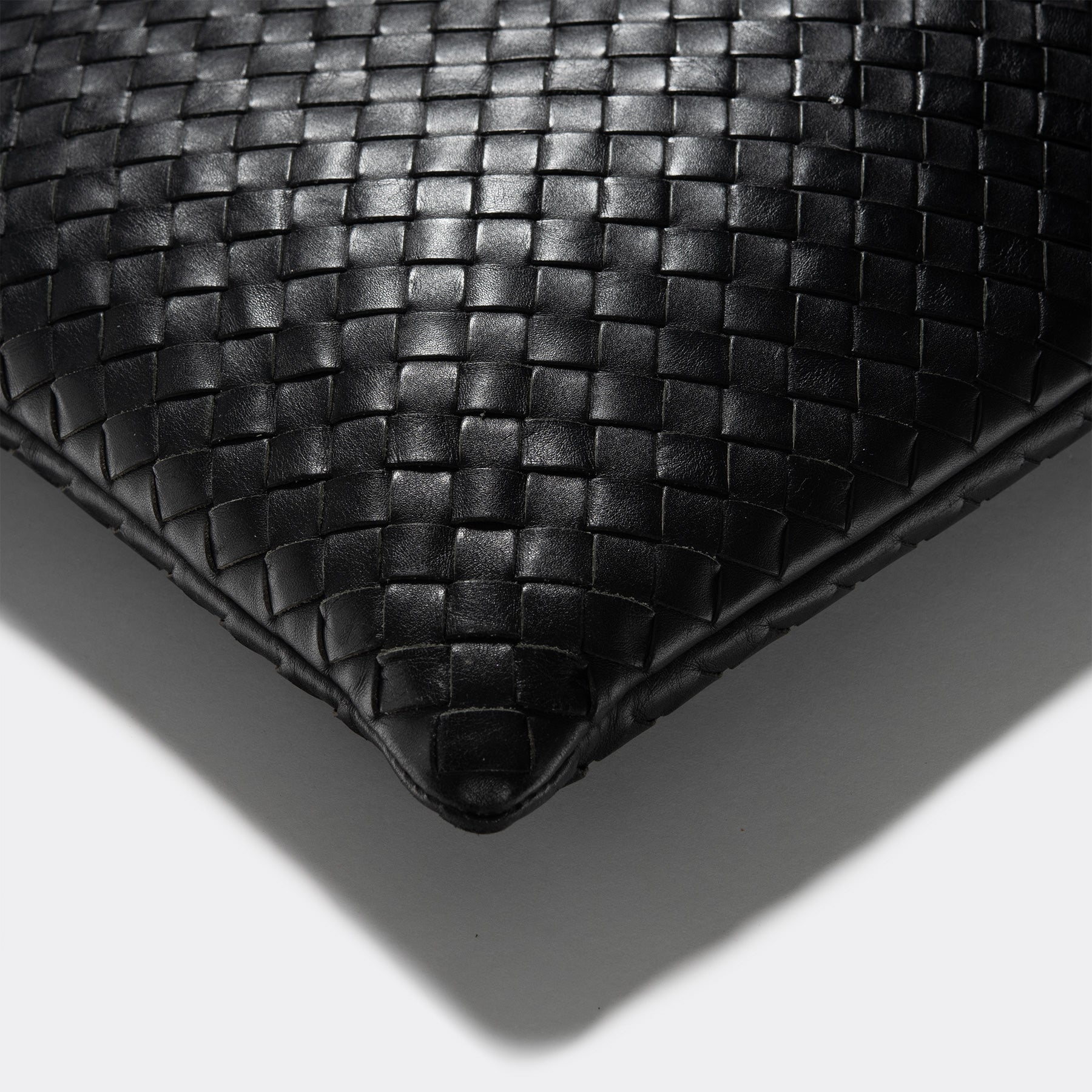 Bottega Veneta Black Intrecciato Aktentasche
