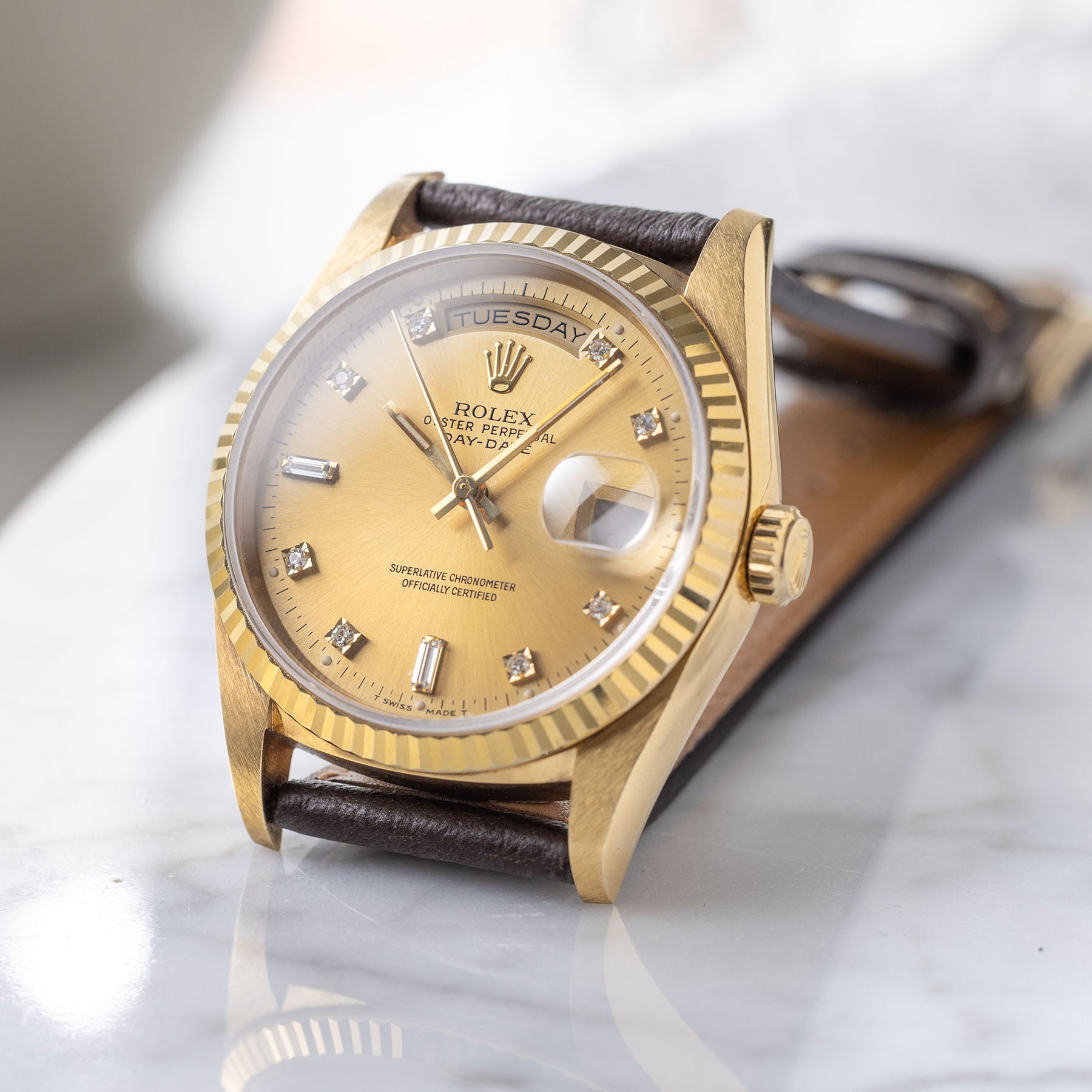 ROLEX DAY-DATE 18238 Diamant Besetztes Zifferblatt mit Papieren