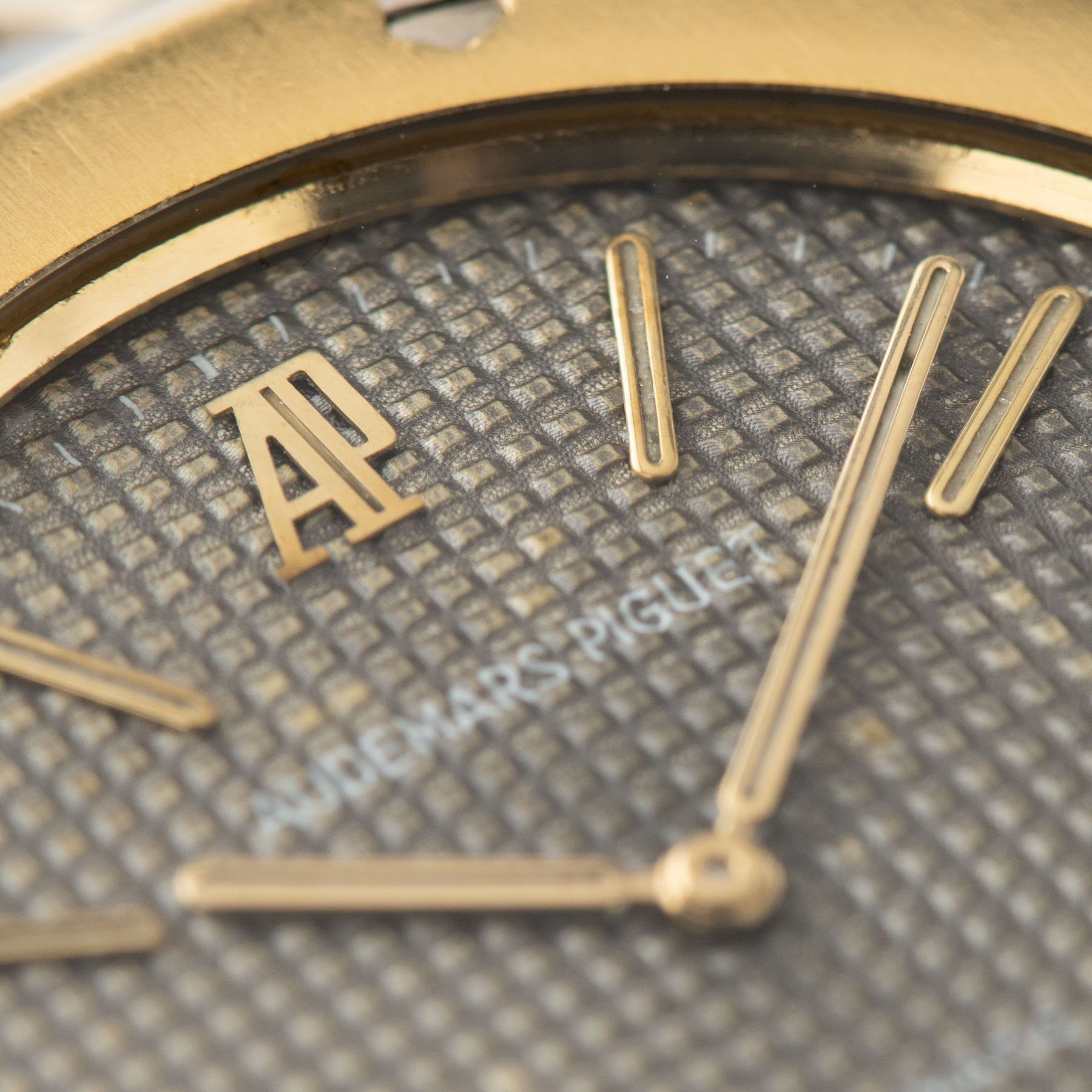 Audemars Piguet Jumbo Royal Oak Steel and  Gold ref.5402SA